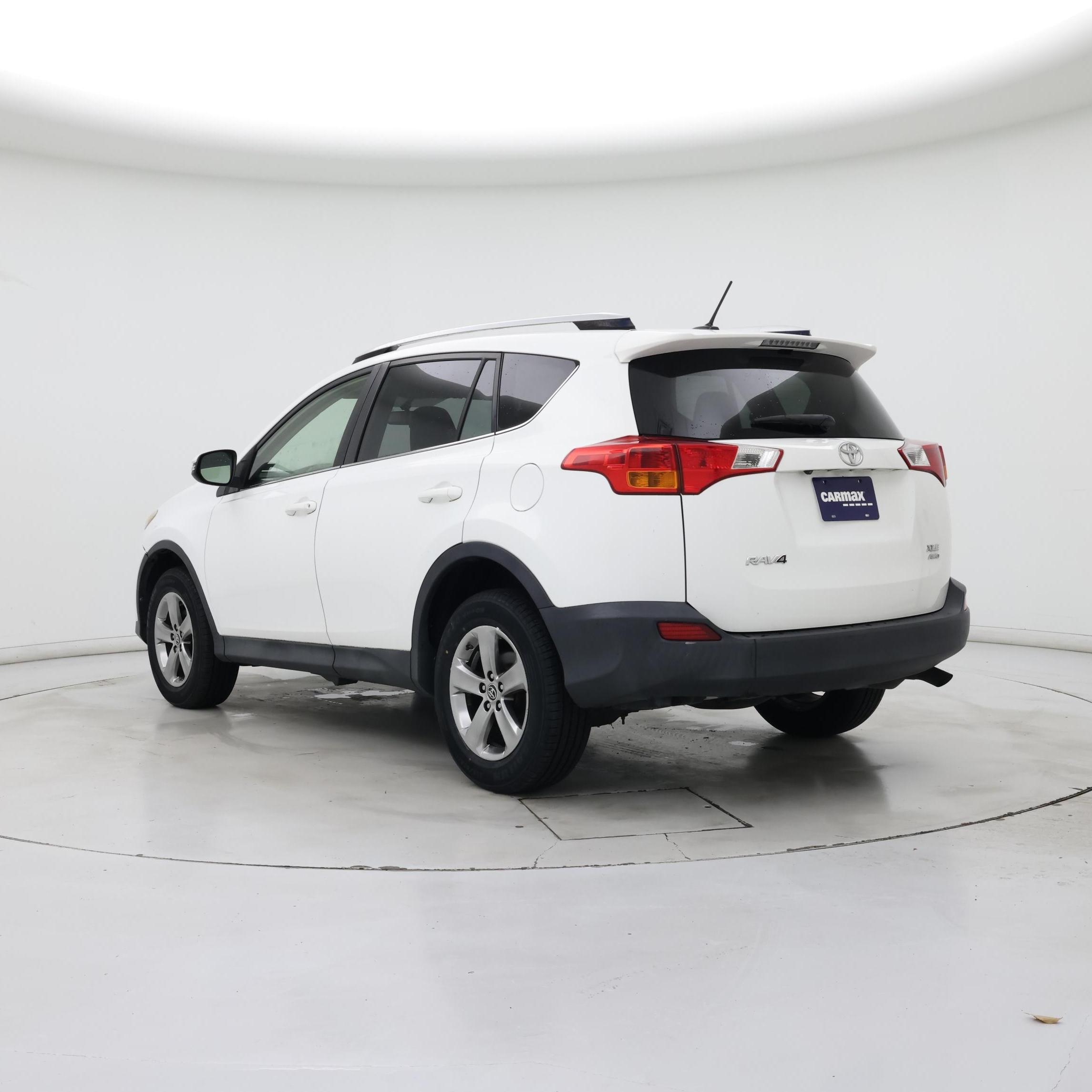 Thumbnail: 2015 Toyota RAV4 - 2