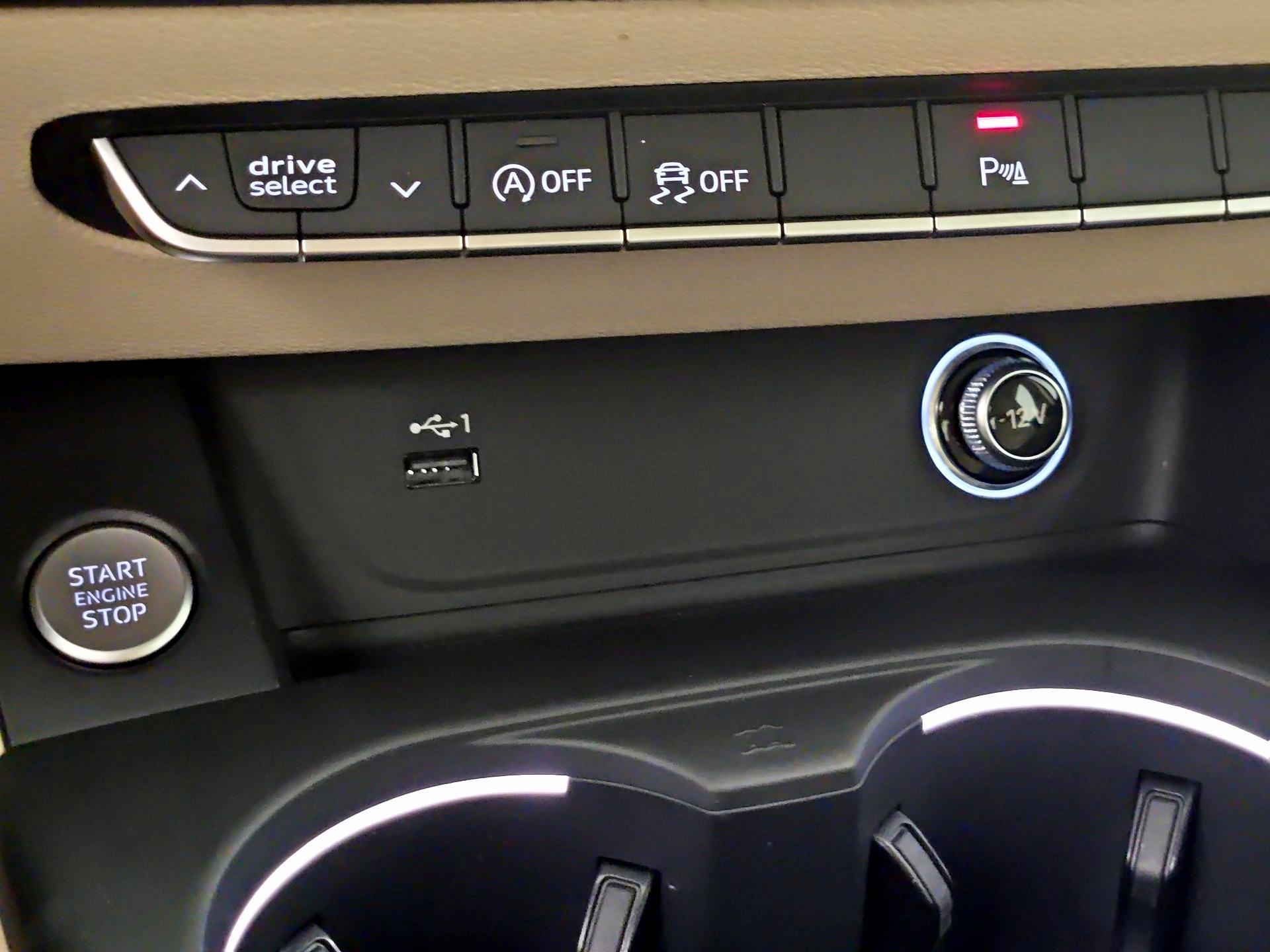 Thumbnail: 2018 Audi A4 - 18