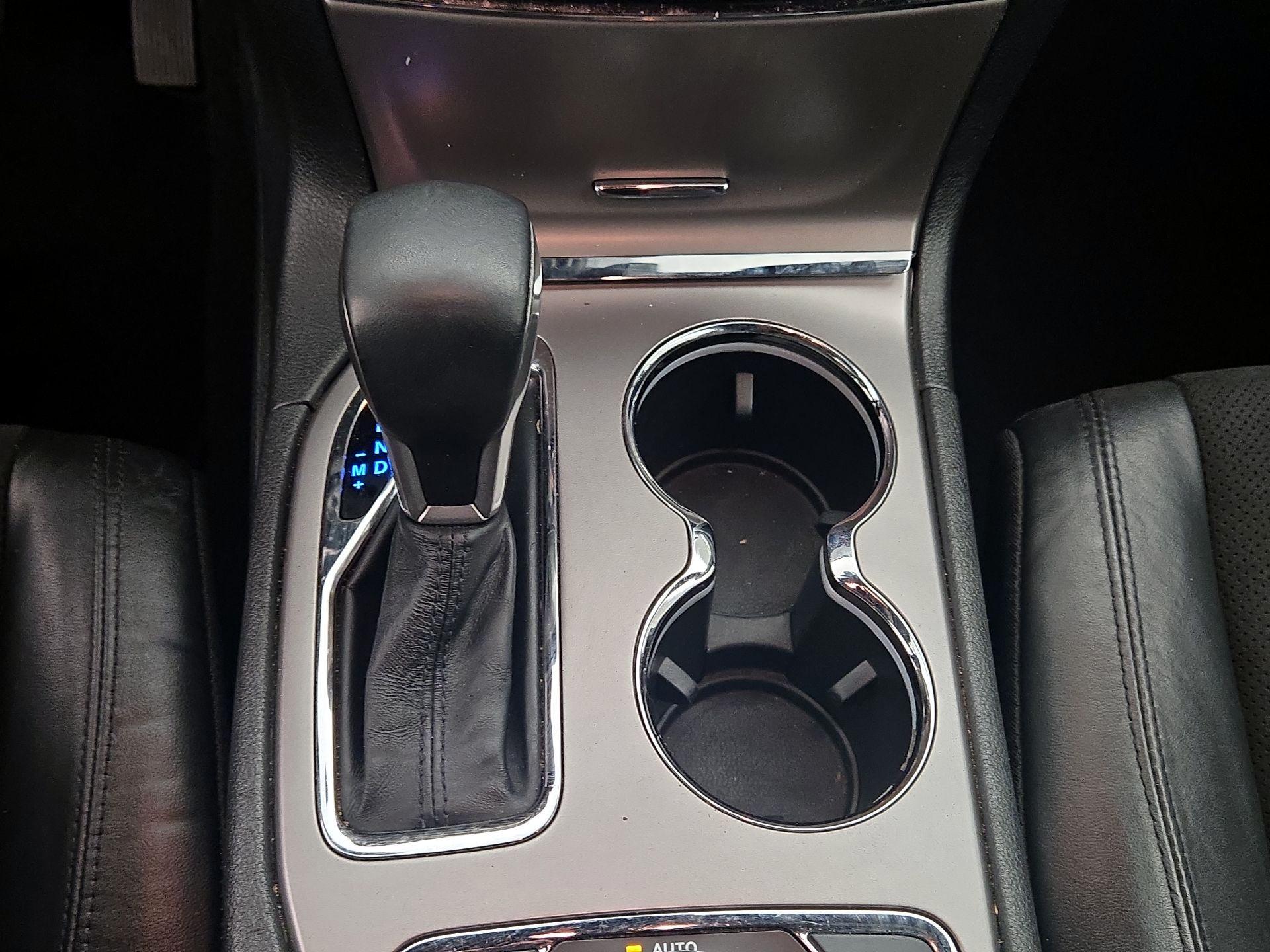 Thumbnail: 2019 Jeep Grand Cherokee - 17