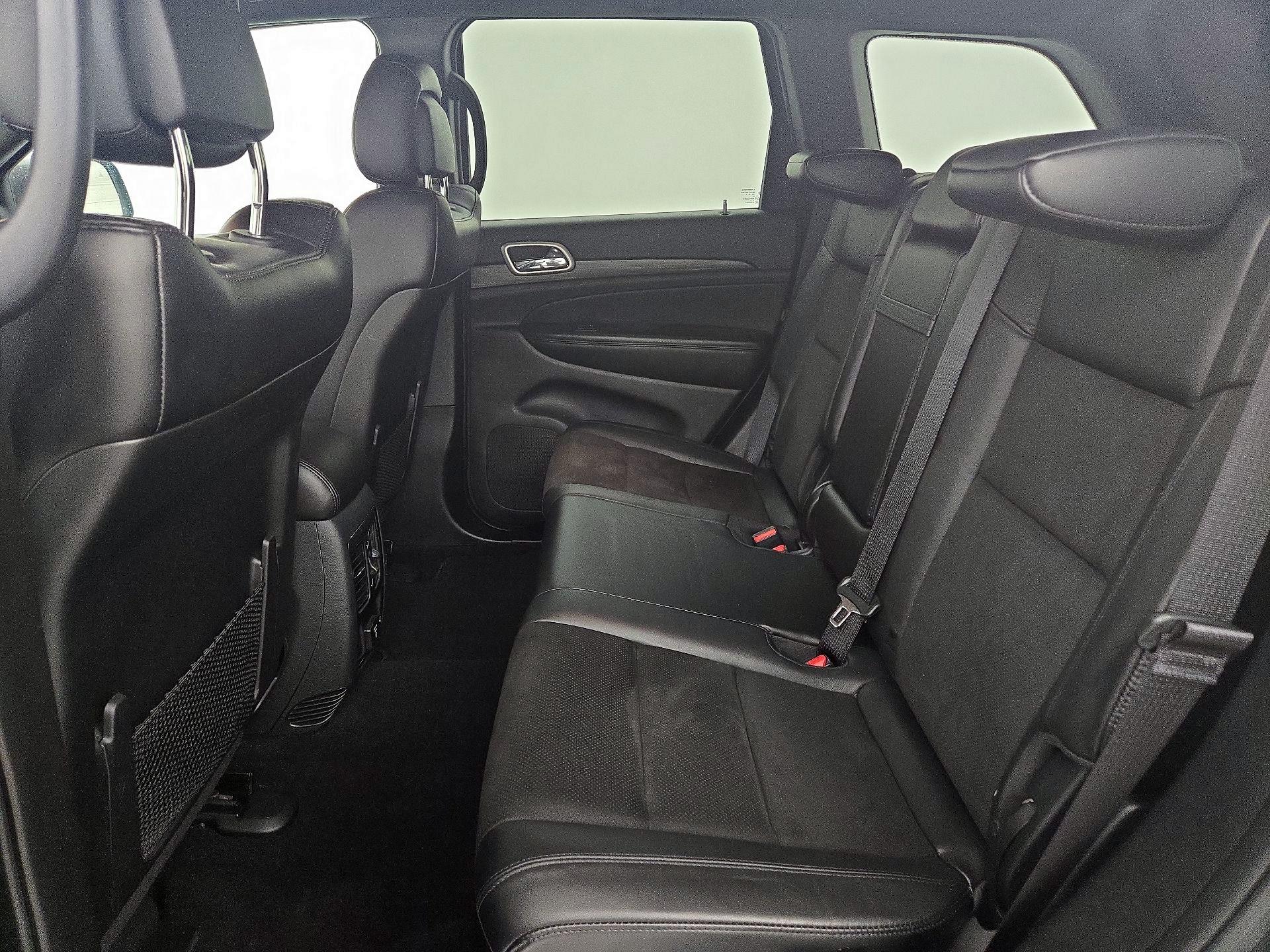 Thumbnail: 2019 Jeep Grand Cherokee - 18