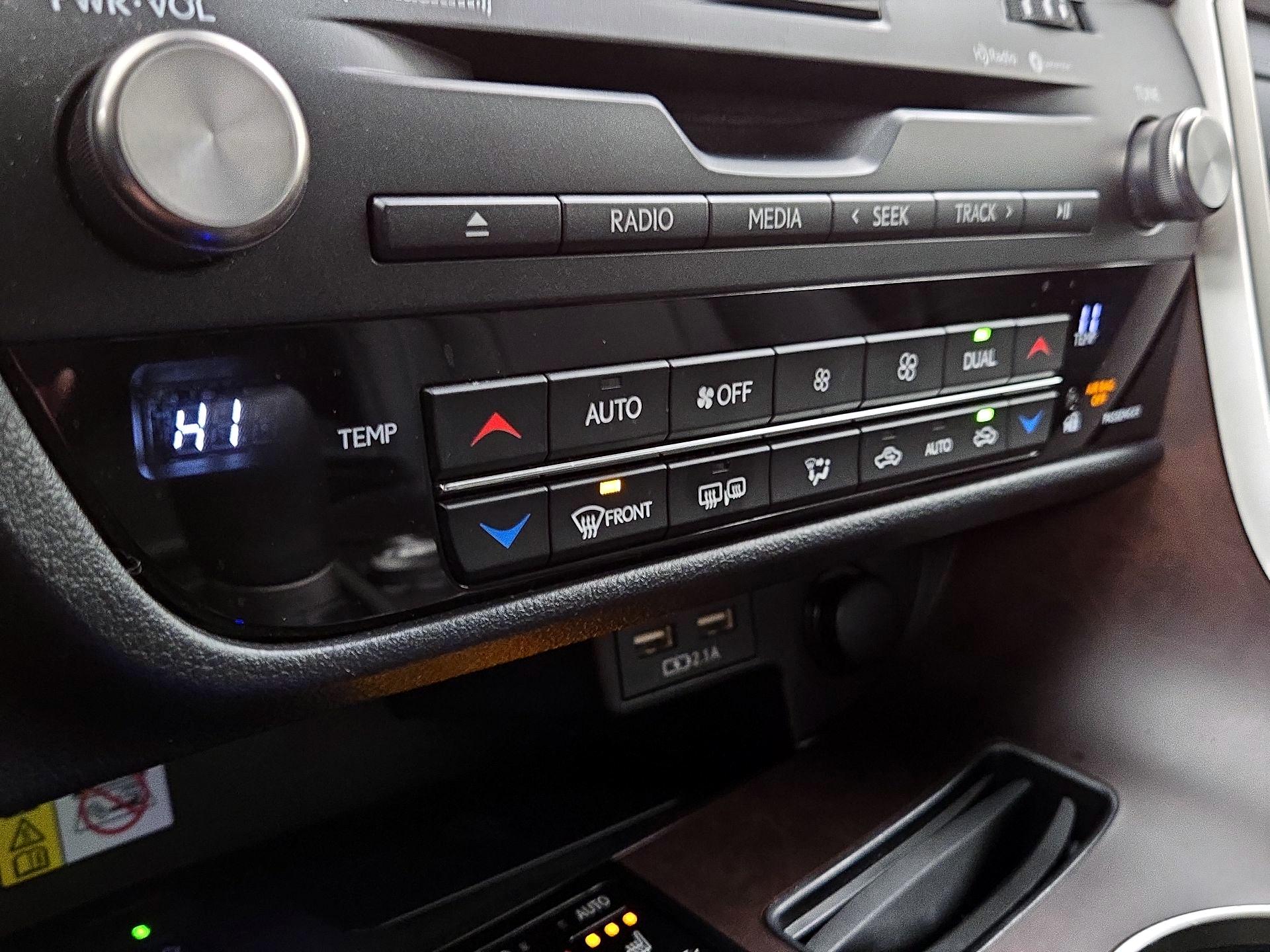 Thumbnail: 2022 Lexus RX - 17