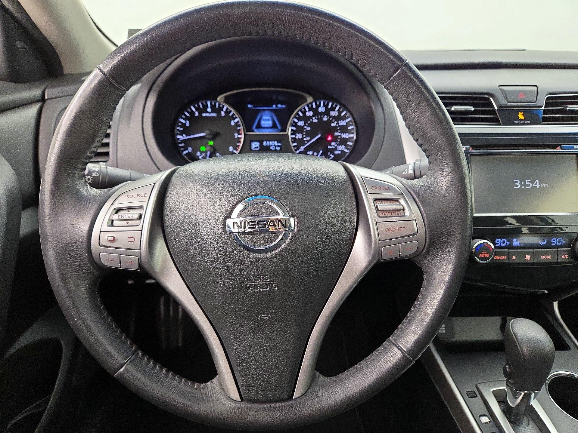 Thumbnail: 2015 Nissan Altima - 10