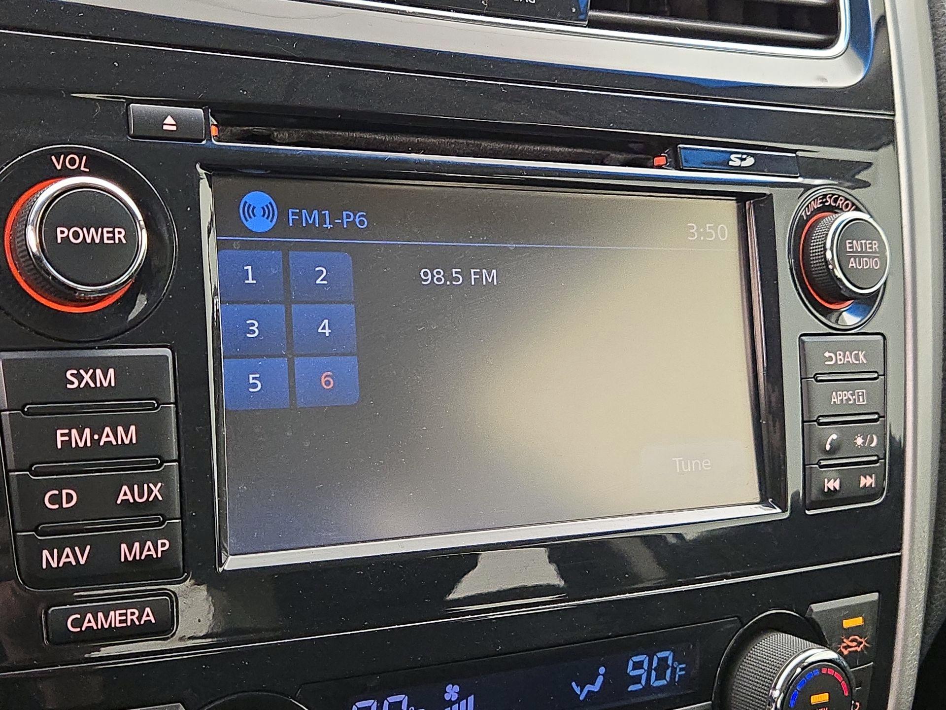 Thumbnail: 2015 Nissan Altima - 15