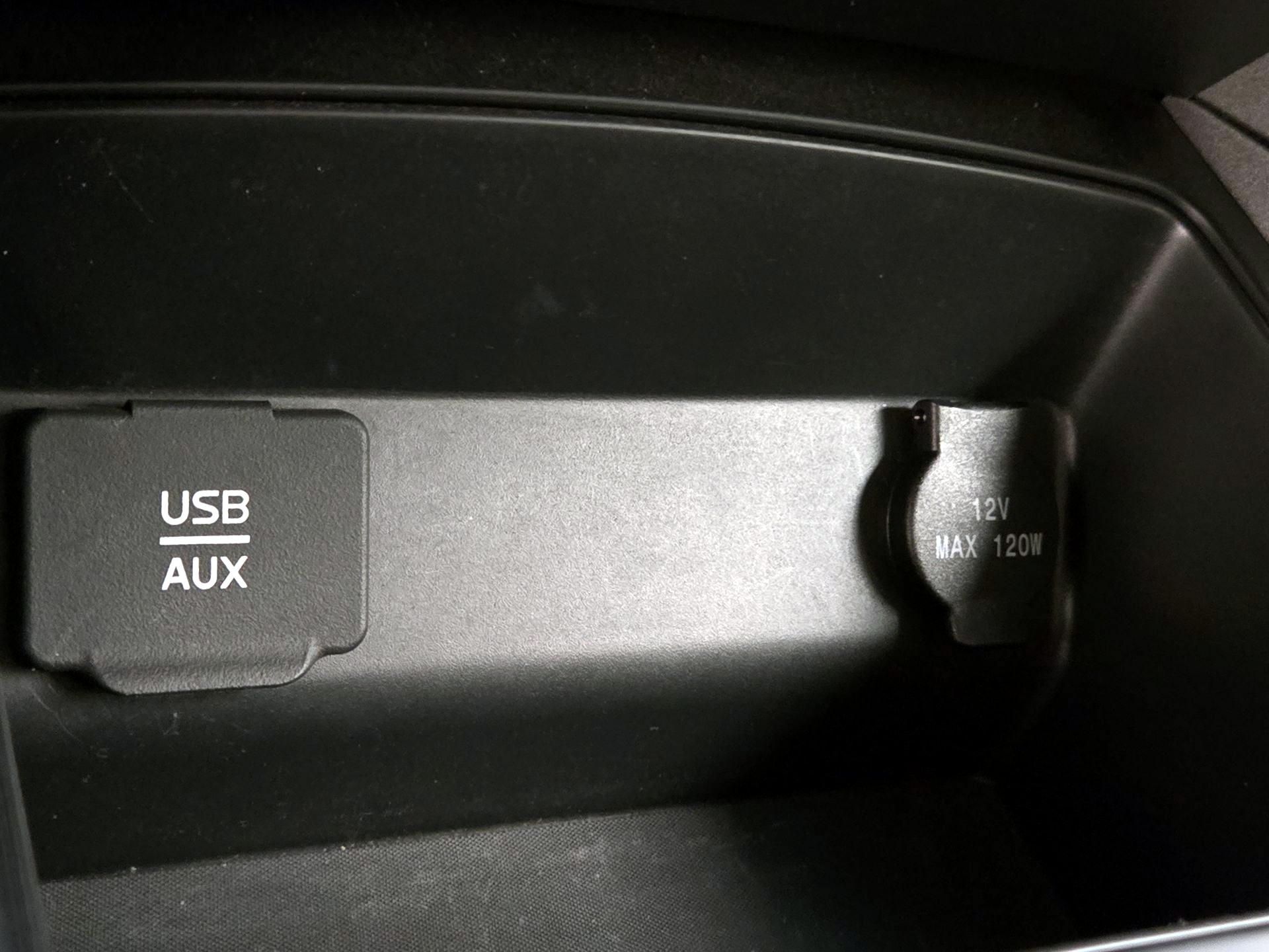 Thumbnail: 2015 Nissan Altima - 18