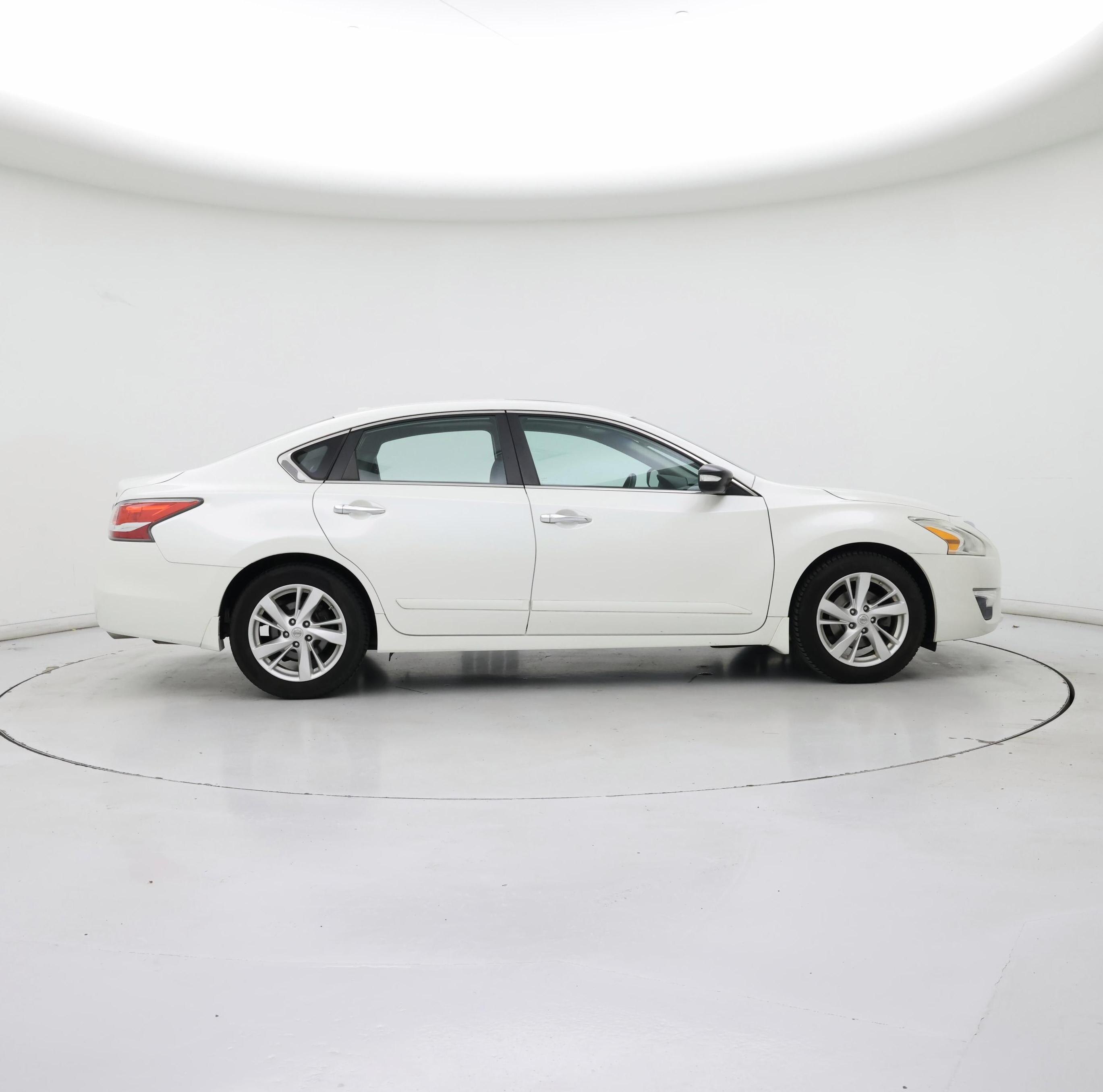 Thumbnail: 2015 Nissan Altima - 7