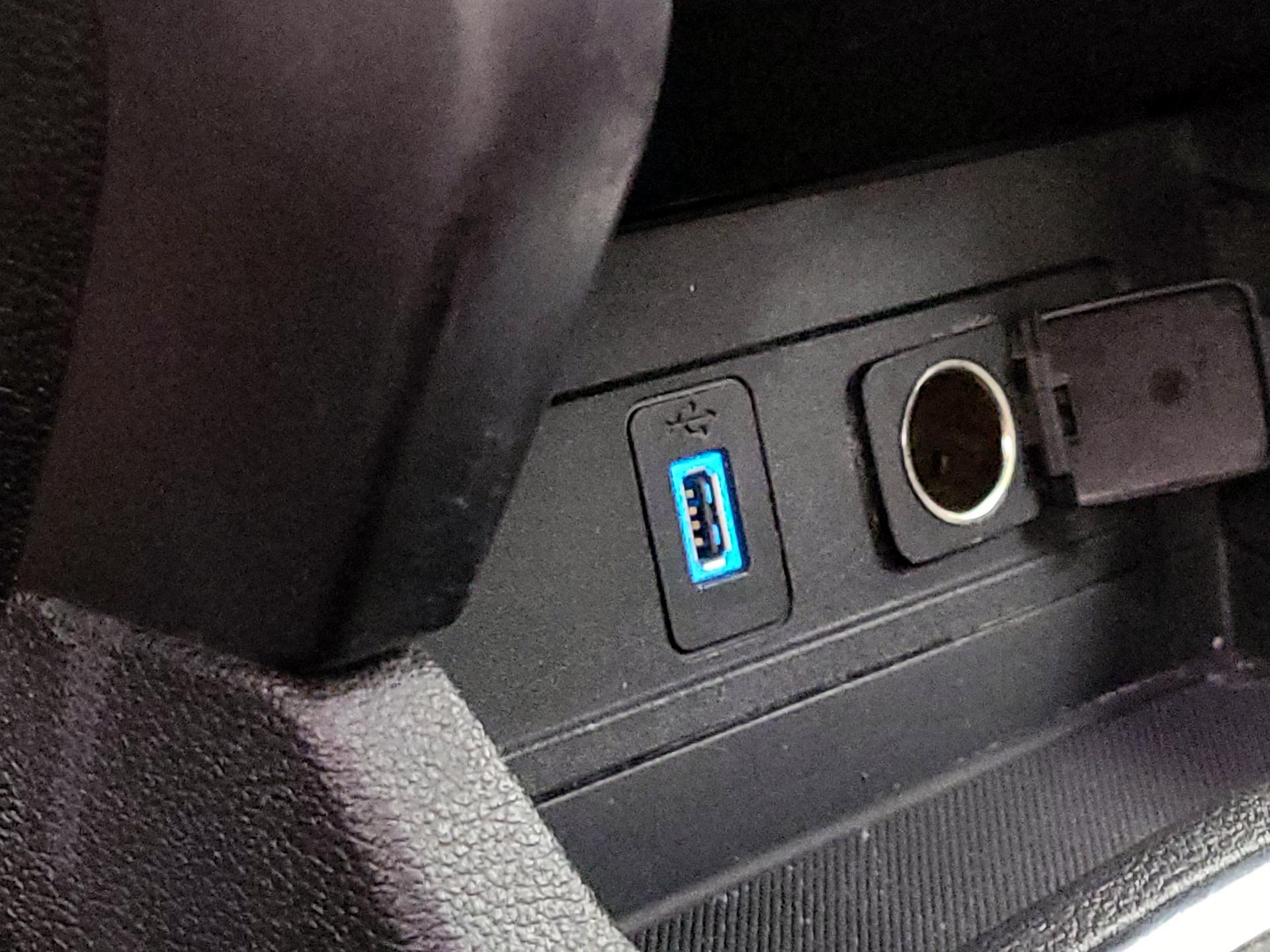 Thumbnail: 2019 Ford Escape - 18