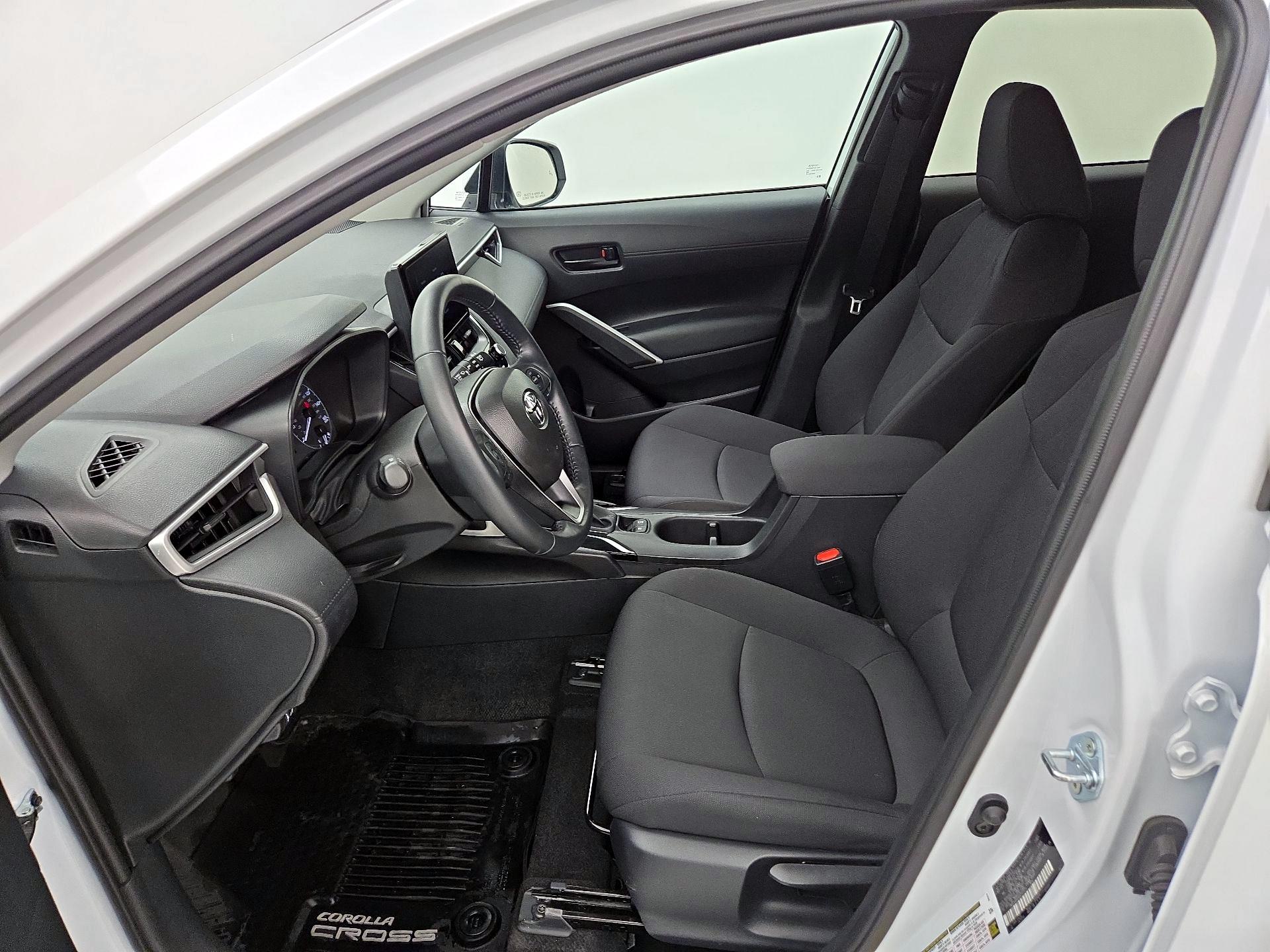 Thumbnail: 2024 Toyota Corolla Cross - 11