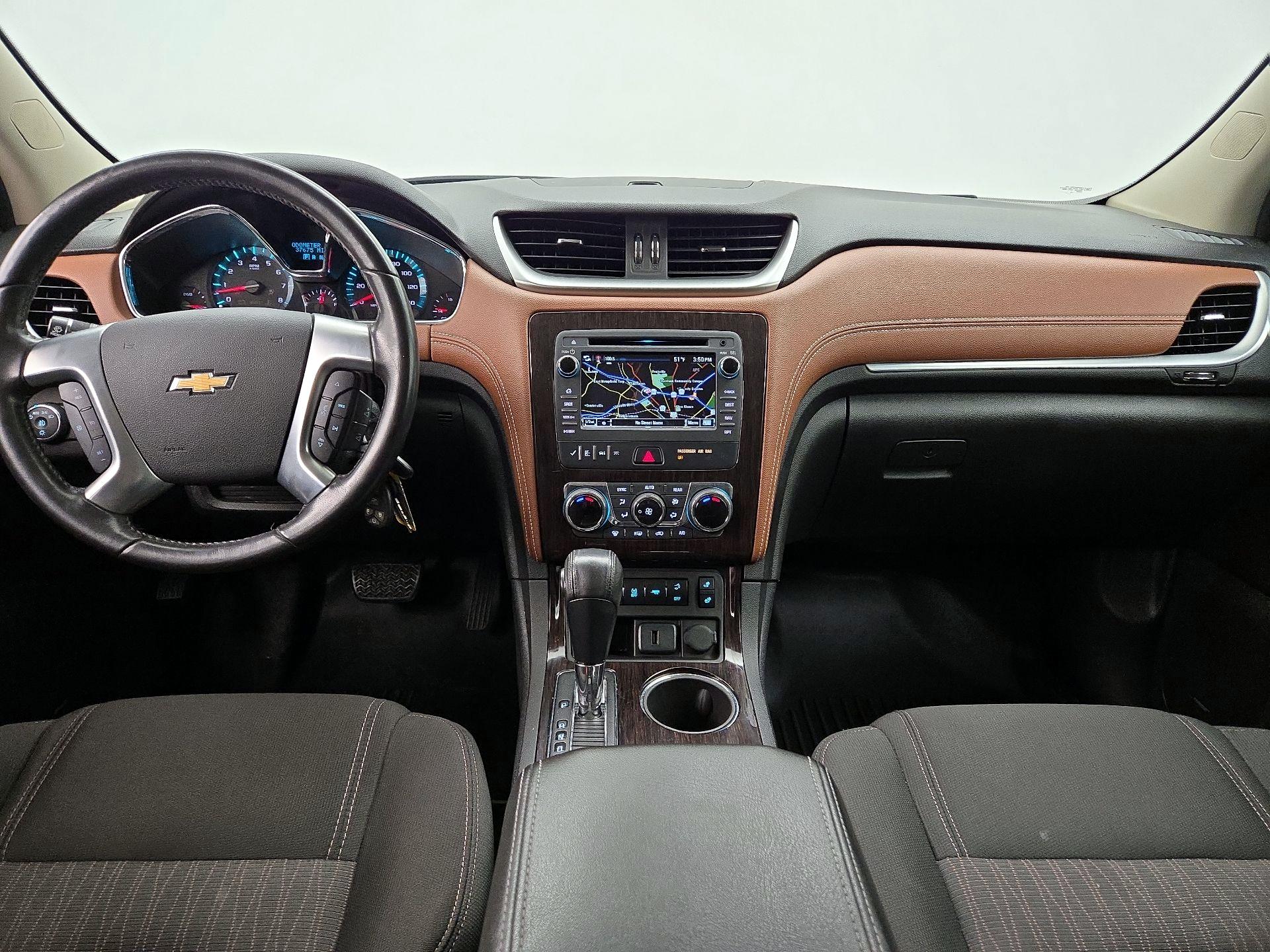 Thumbnail: 2017 Chevrolet Traverse - 9