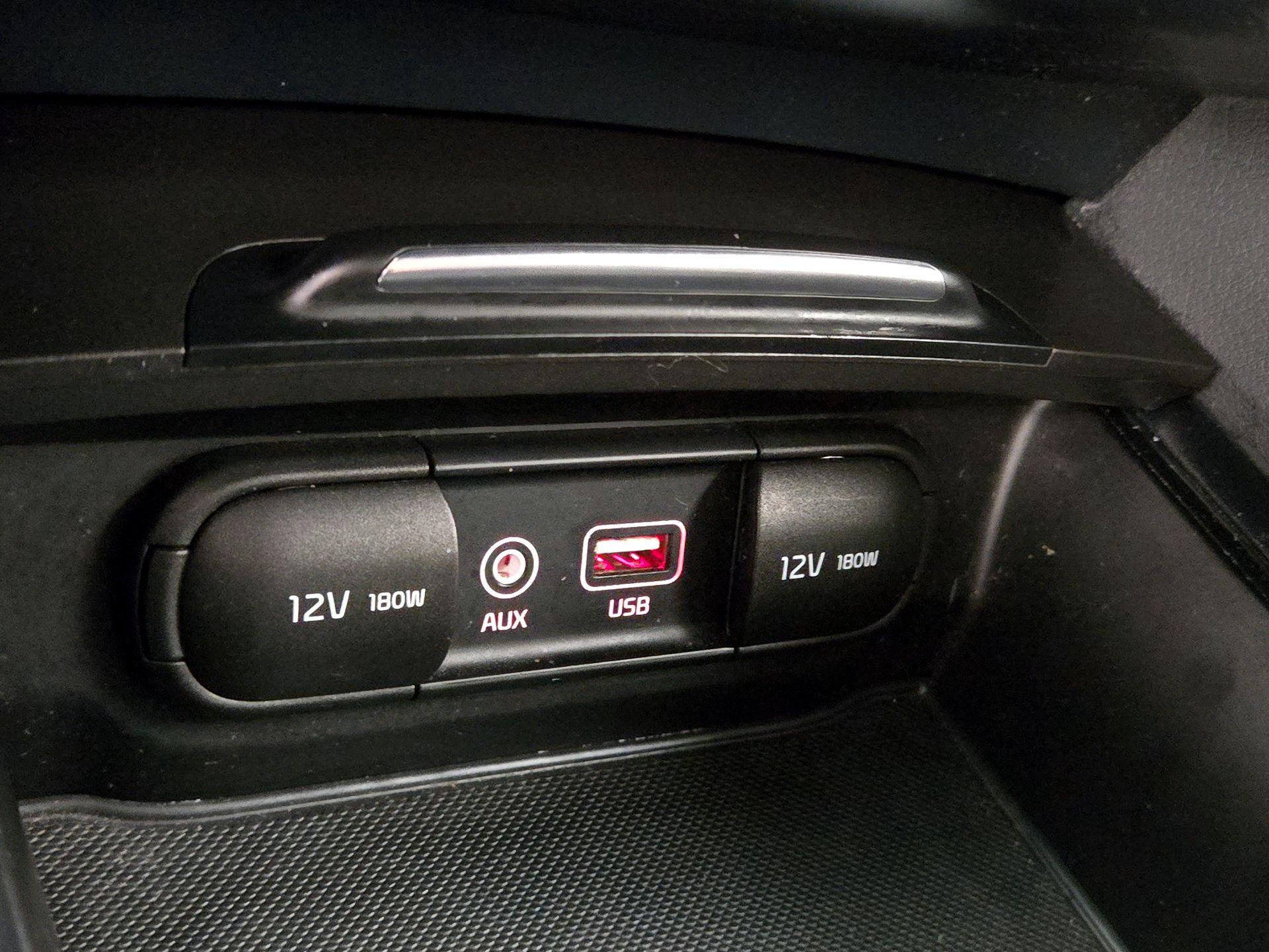 Thumbnail: 2018 Kia Optima - 17