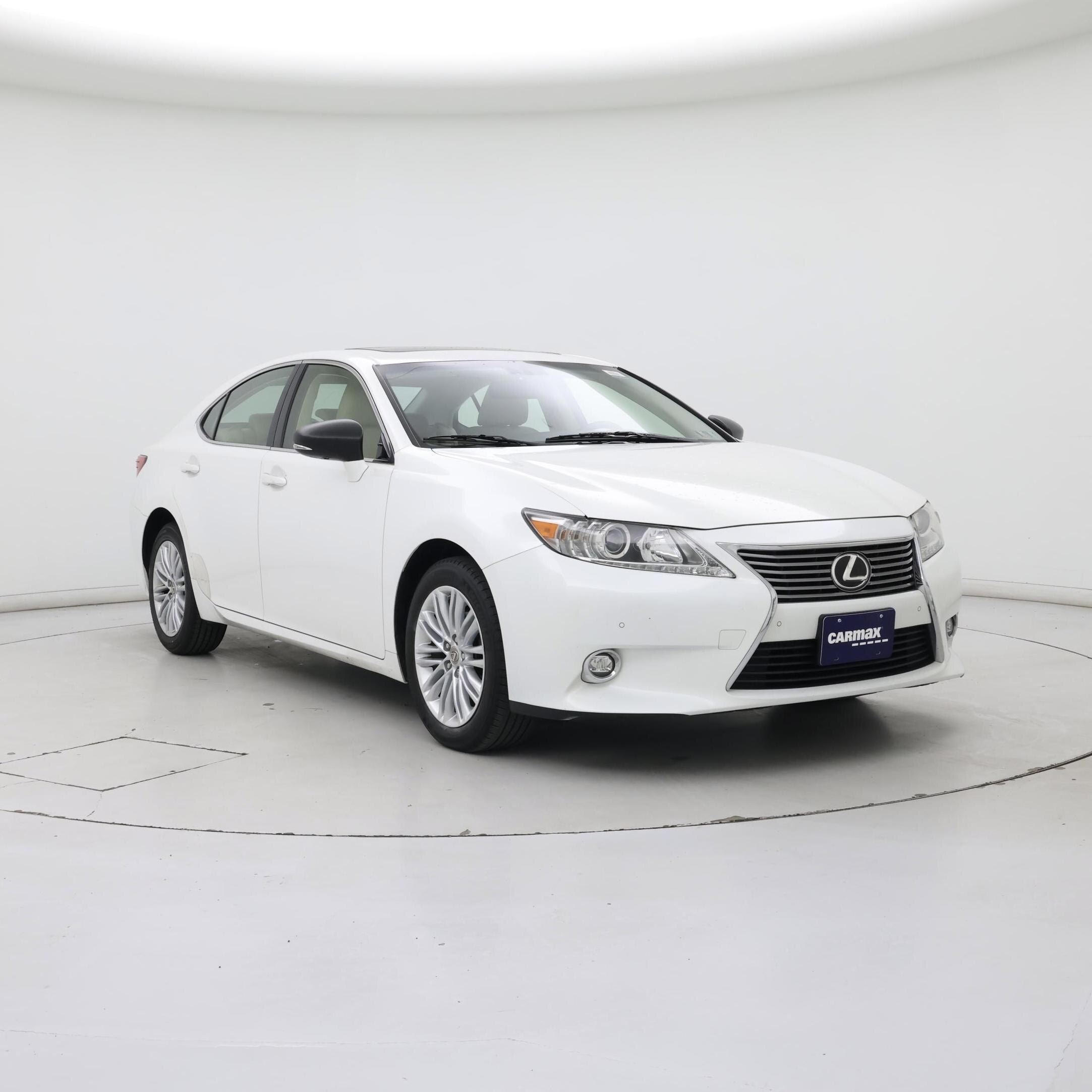 White 2015 Lexus ES Sedan Front-Wheel Drive Automatic