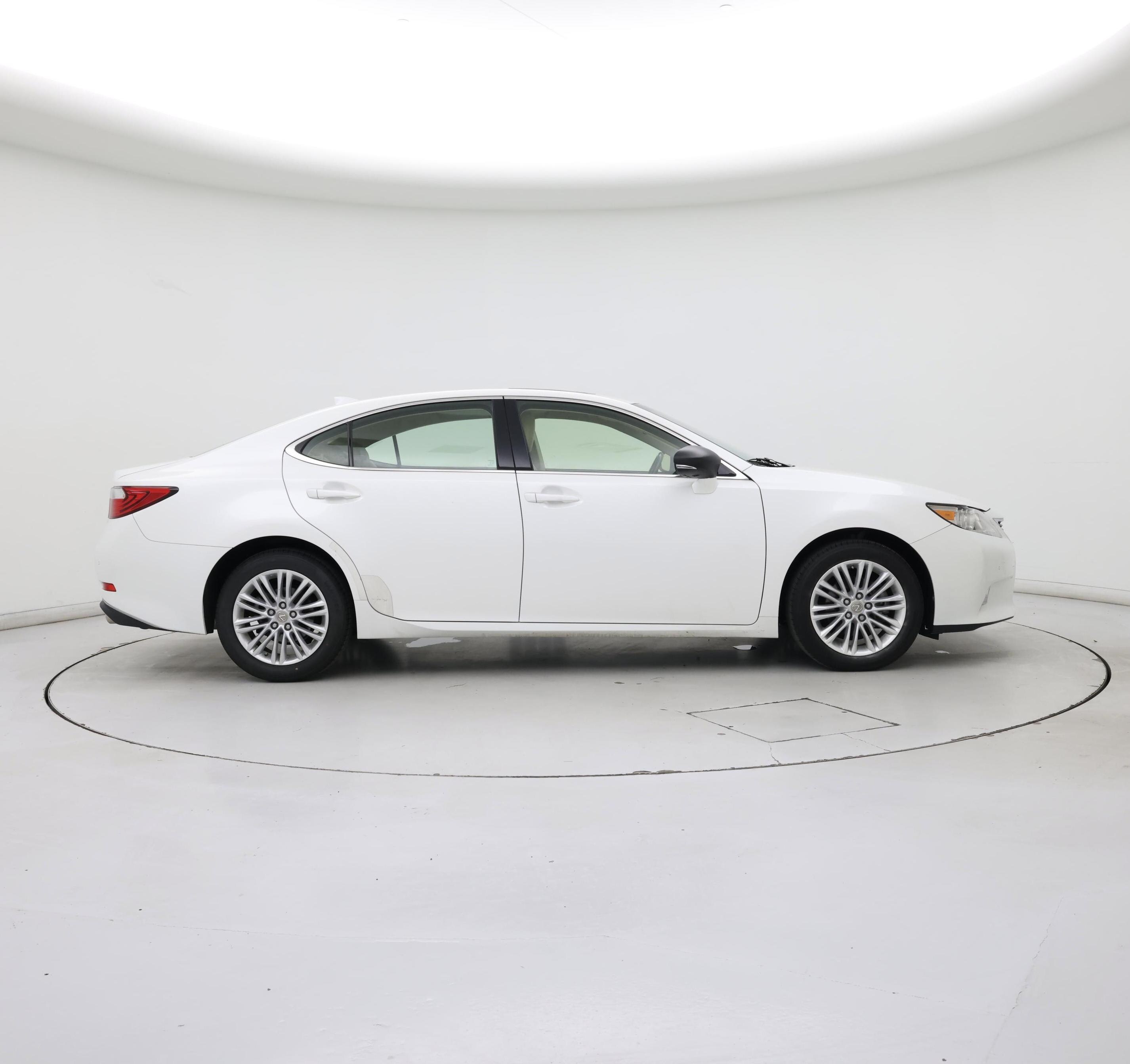 Thumbnail: 2015 Lexus ES - 7