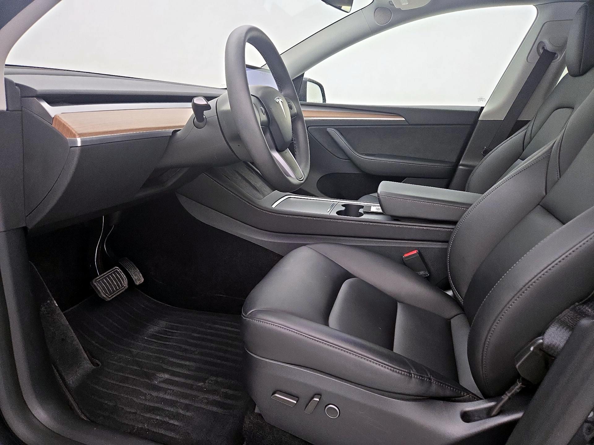 Thumbnail: 2025 Tesla Model Y - 11