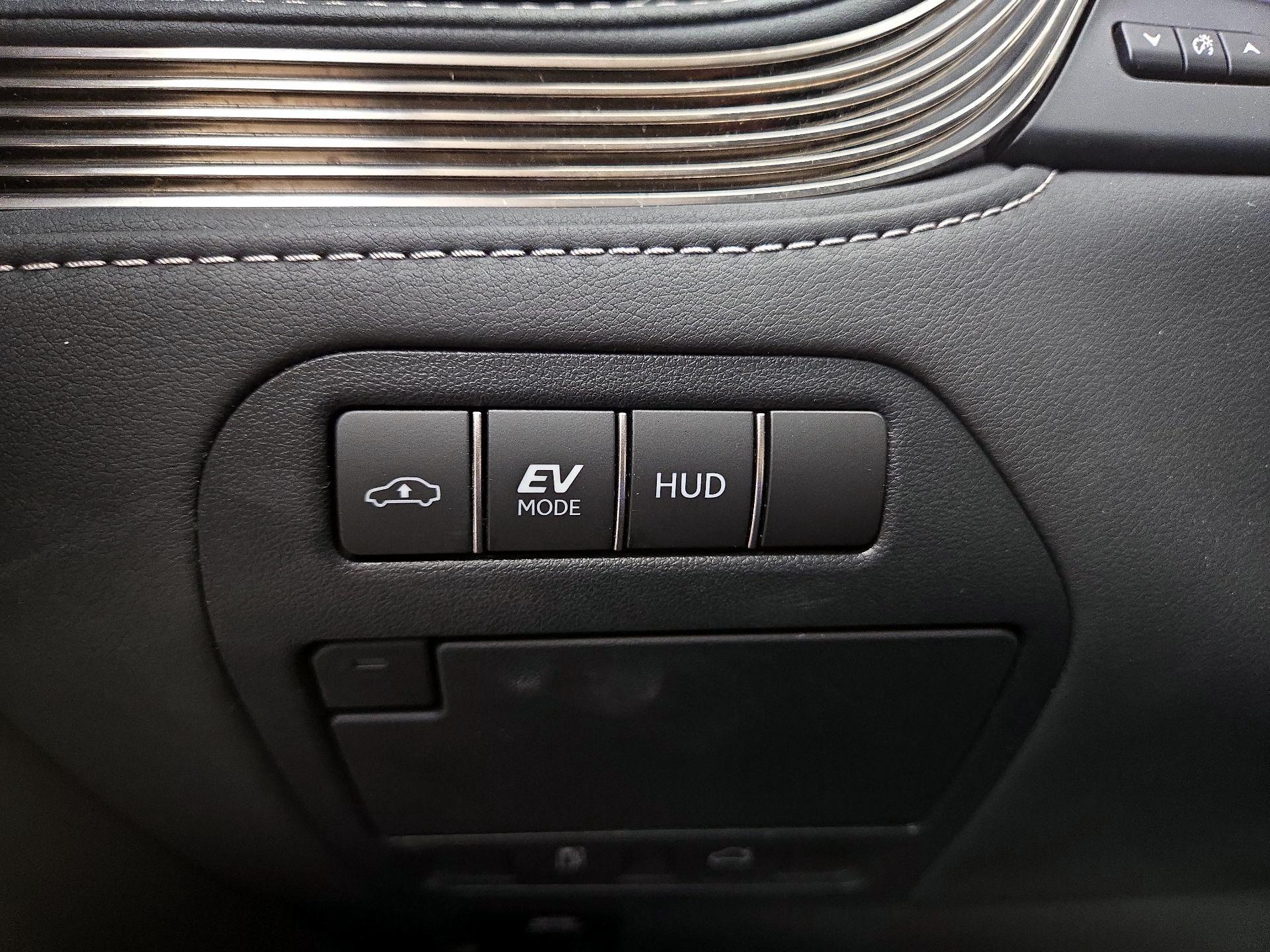 Thumbnail: 2024 Lexus LS - 13