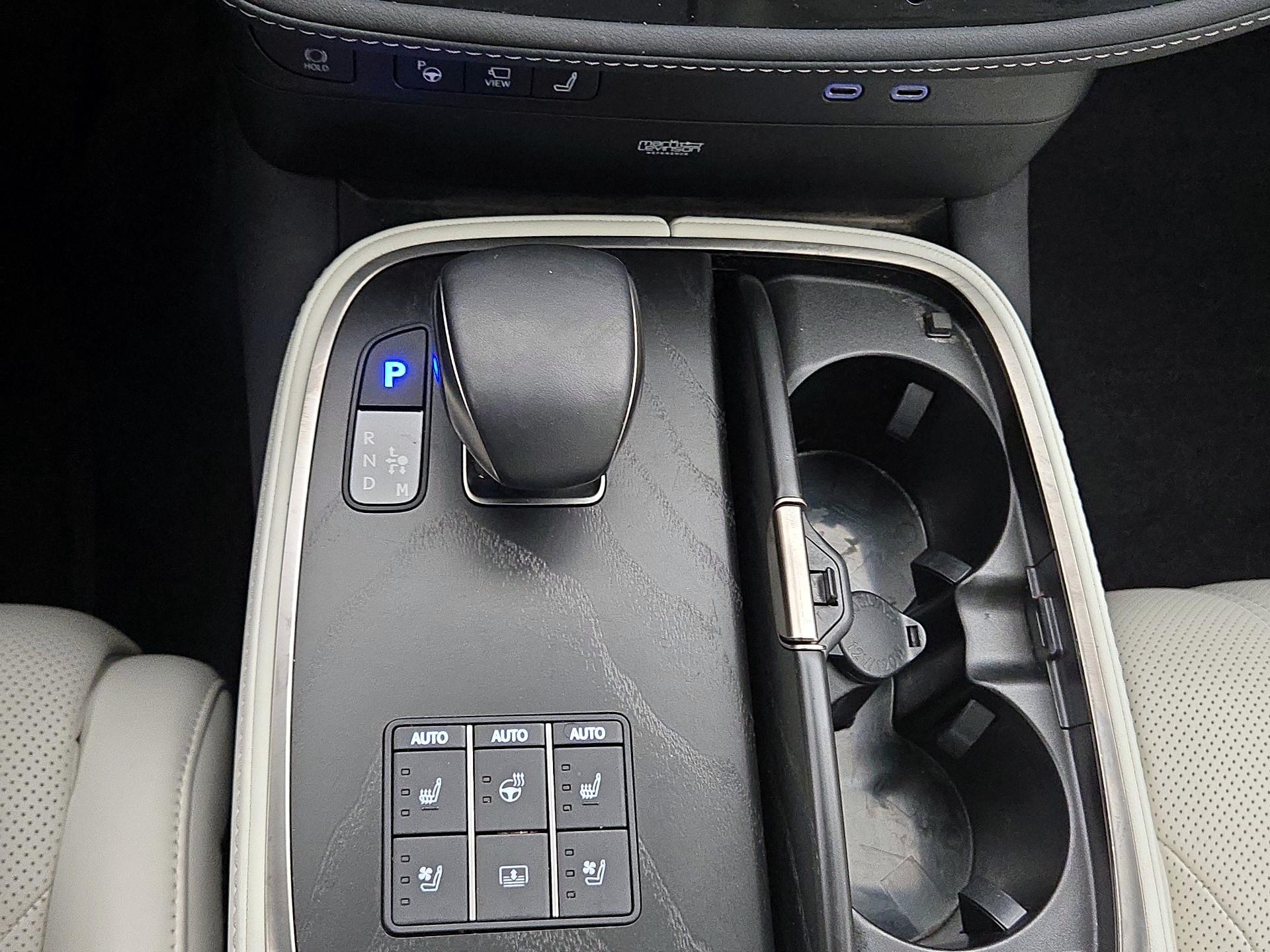 Thumbnail: 2024 Lexus LS - 17