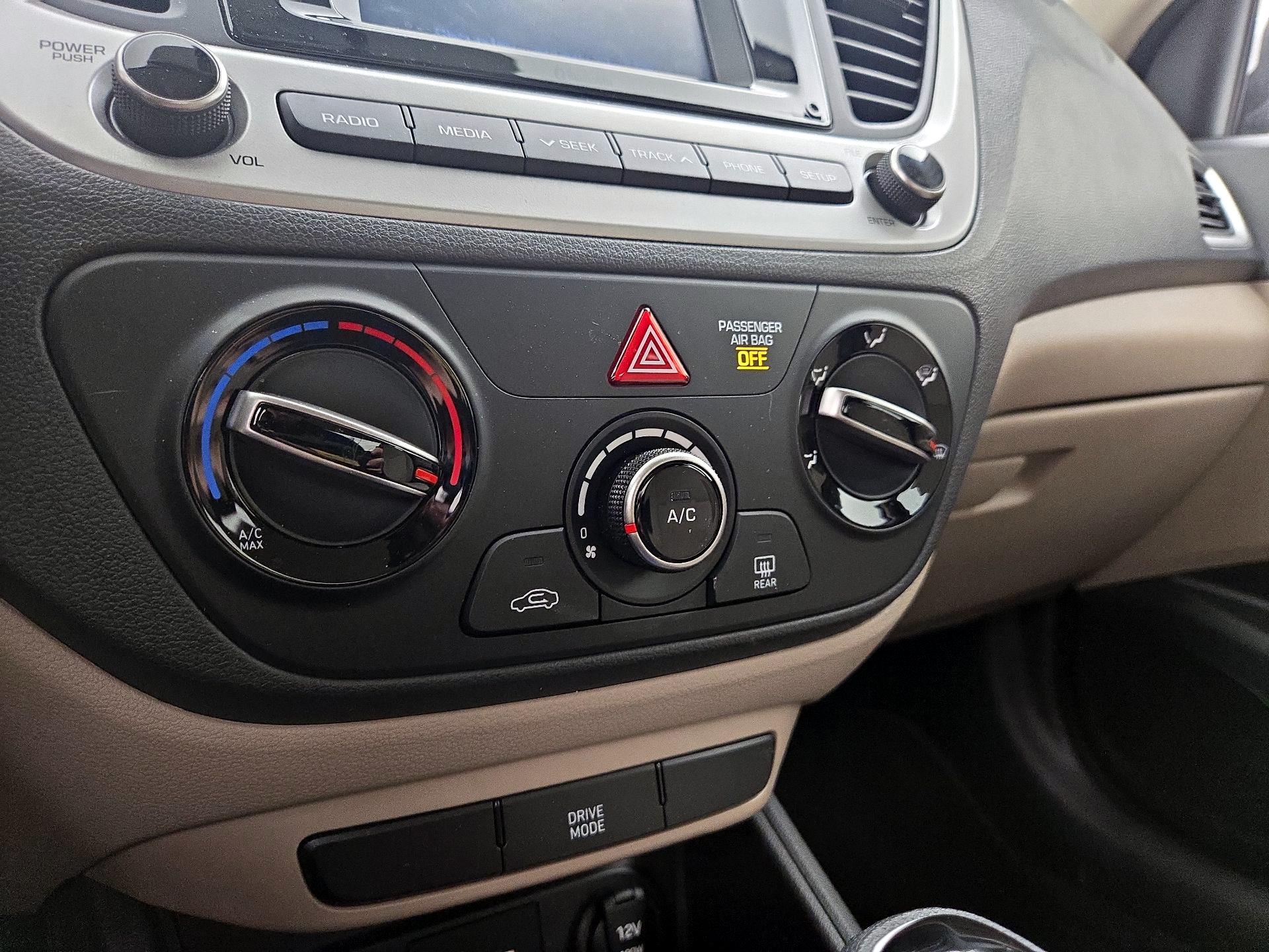 Thumbnail: 2022 Hyundai Accent - 16