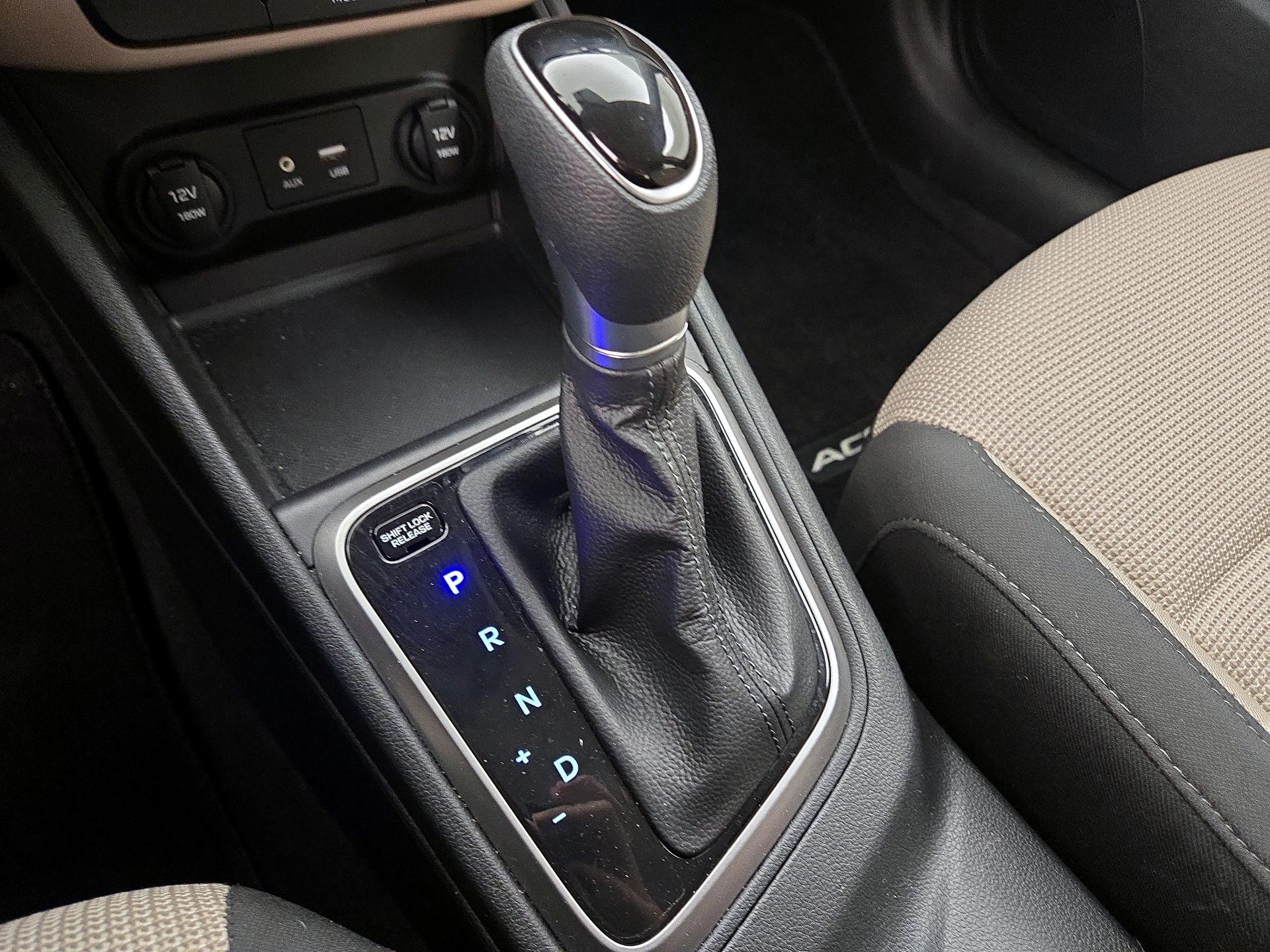 Thumbnail: 2022 Hyundai Accent - 17