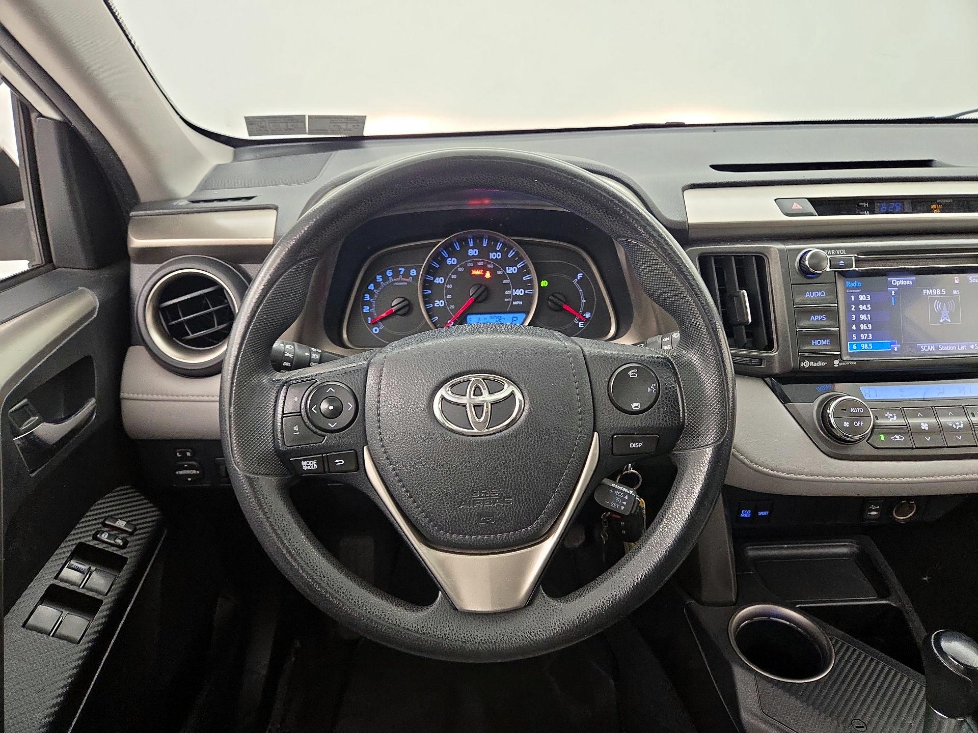Thumbnail: 2014 Toyota RAV4 - 10