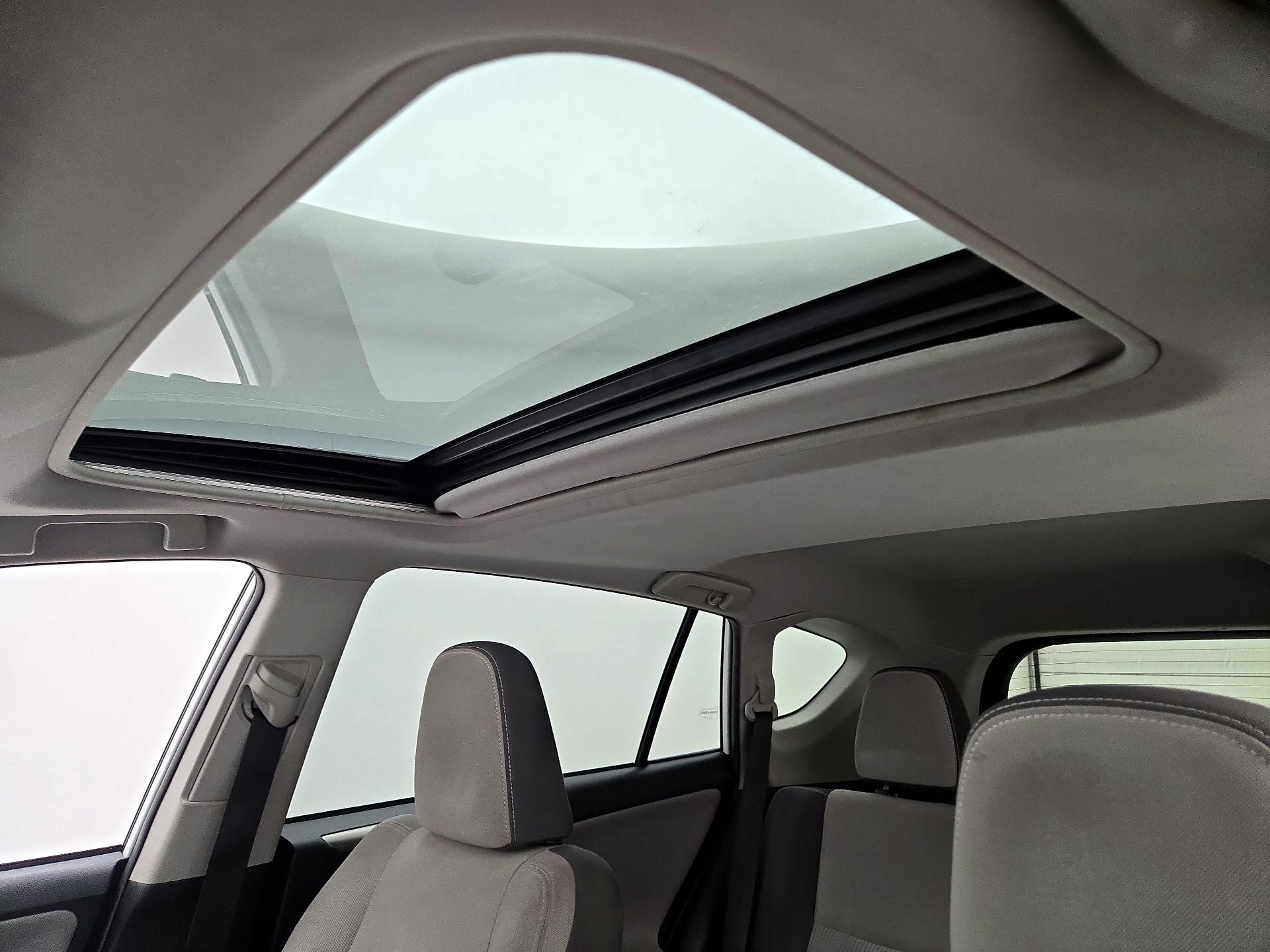 Thumbnail: 2014 Toyota RAV4 - 19