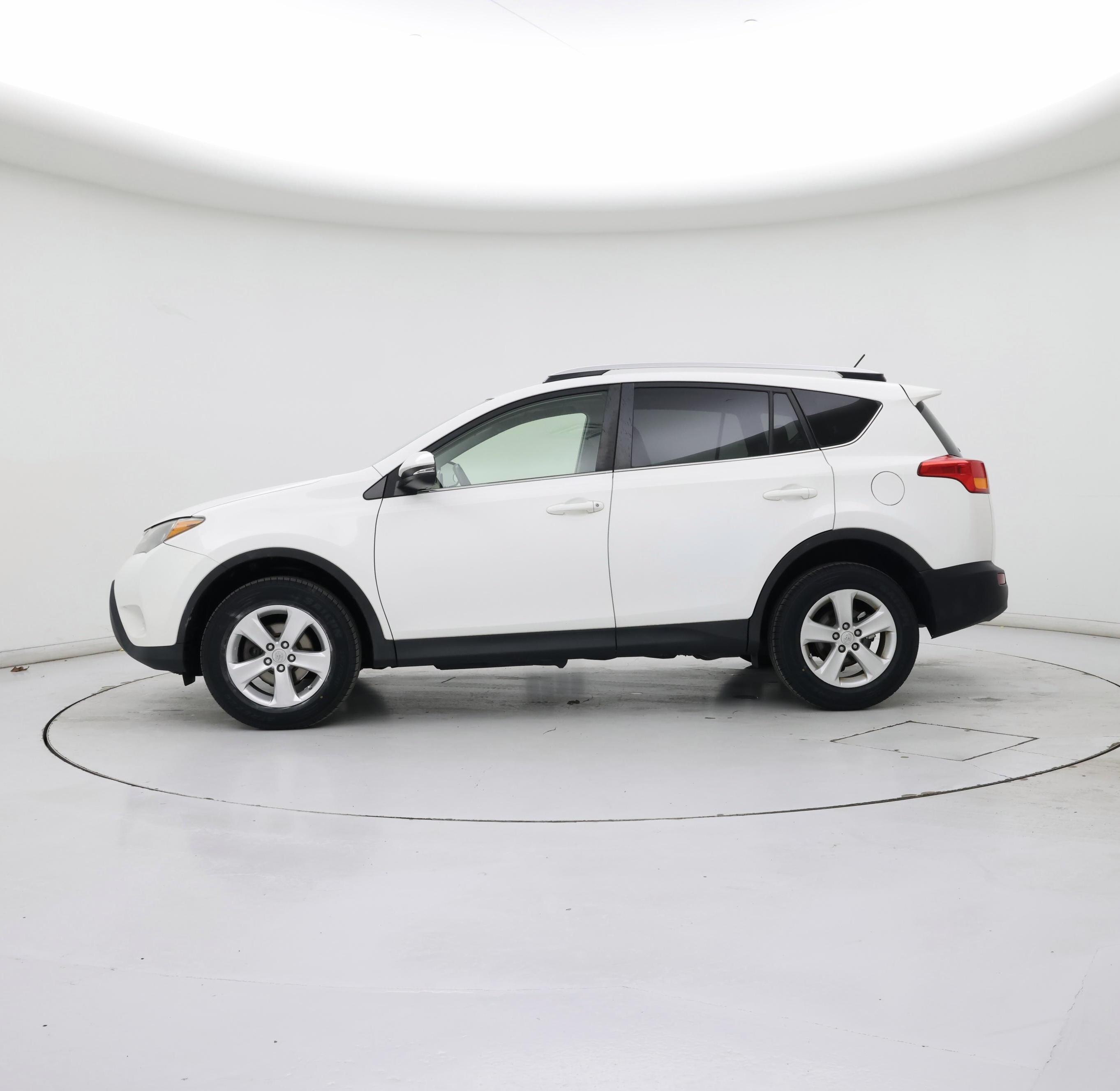 Thumbnail: 2014 Toyota RAV4 - 3