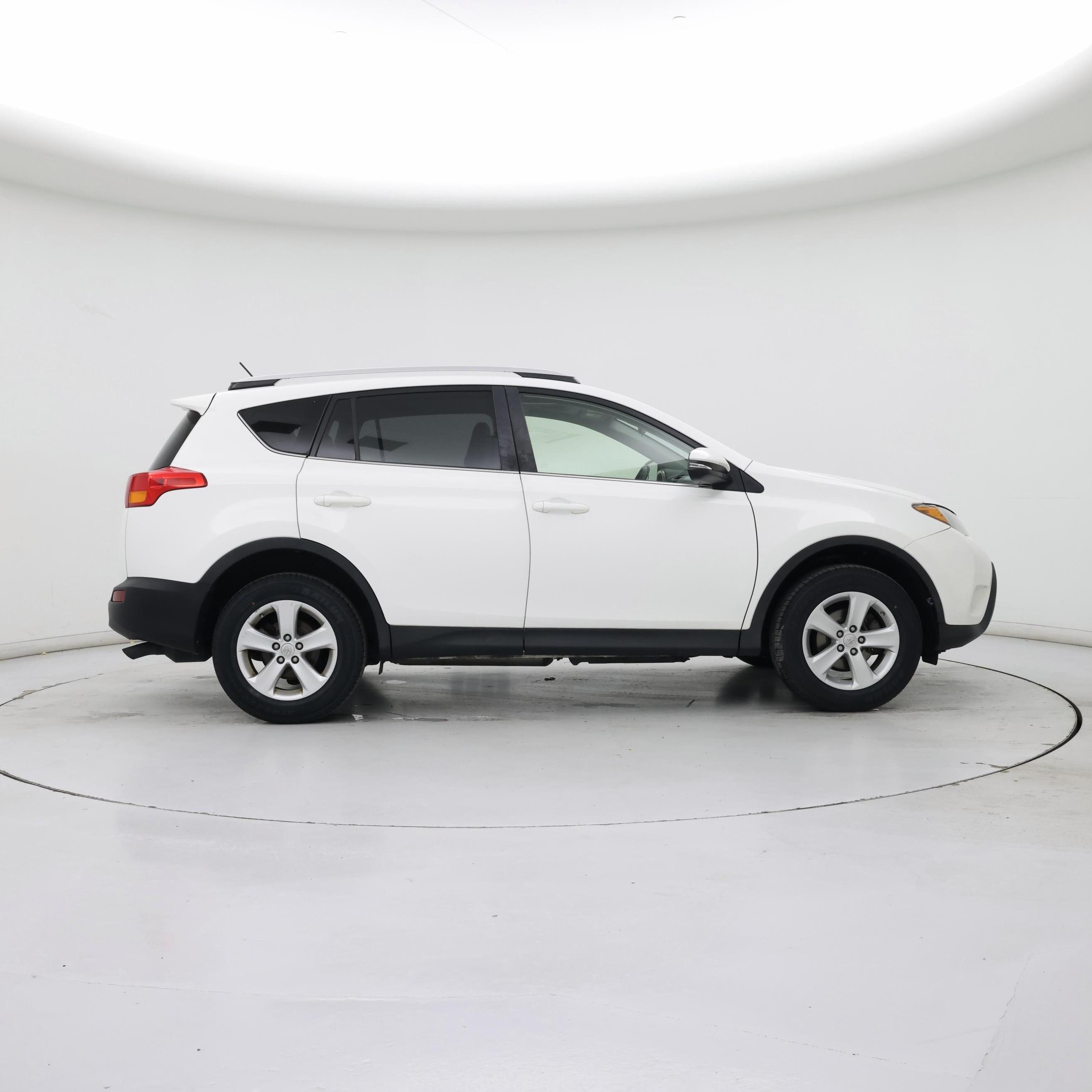 Thumbnail: 2014 Toyota RAV4 - 7