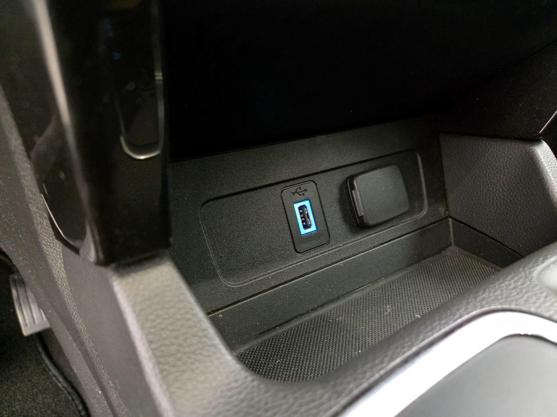 Thumbnail: 2017 Ford Escape - 17