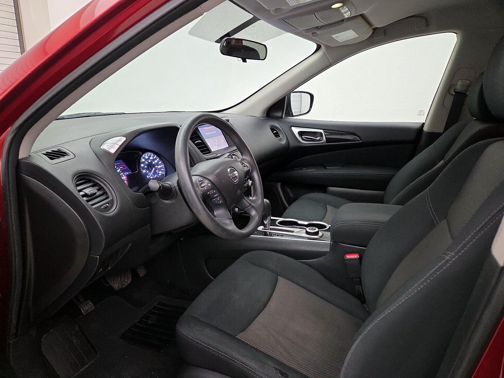 Thumbnail: 2017 Nissan Pathfinder - 11