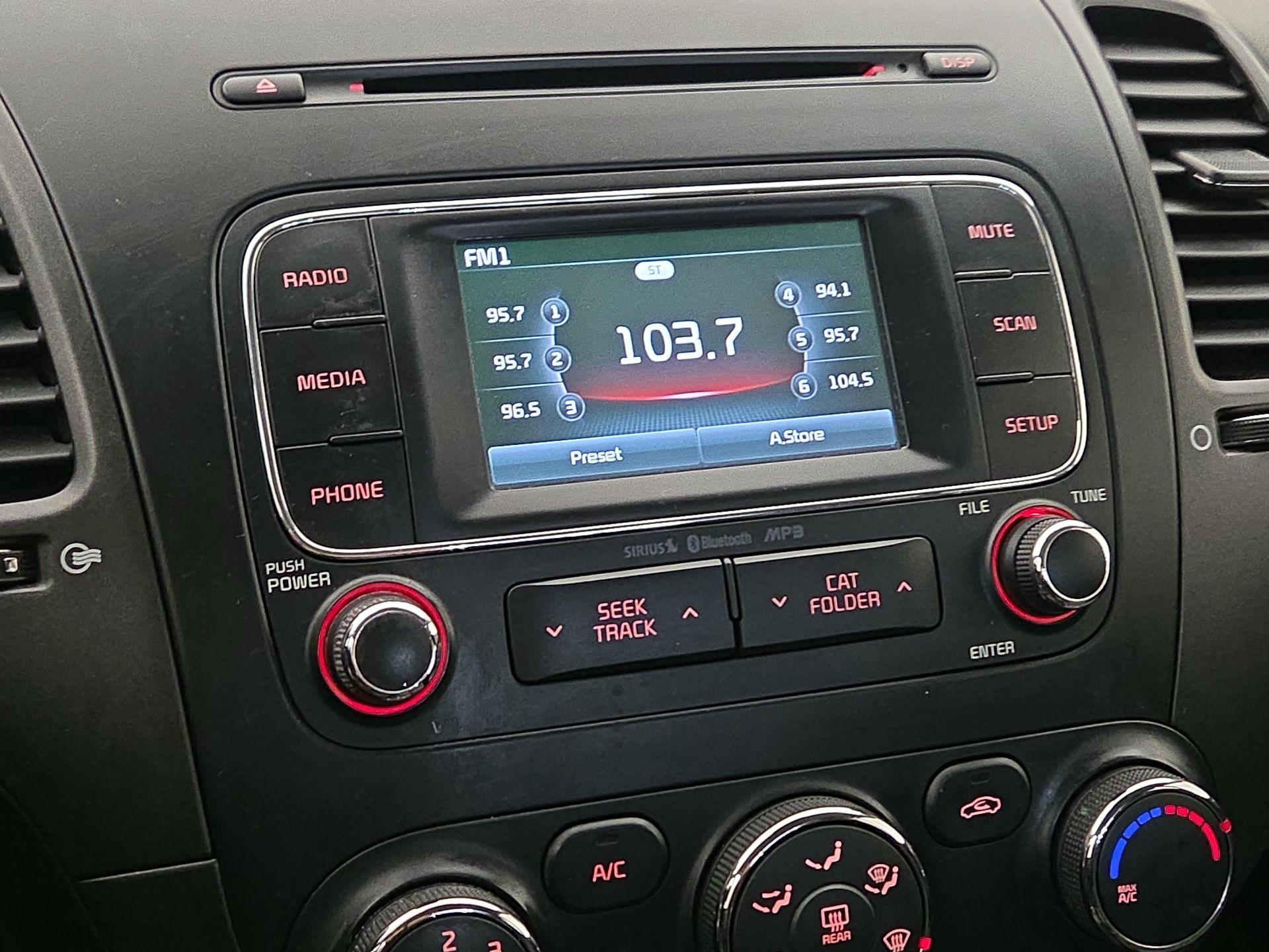 Thumbnail: 2016 Kia Forte - 15