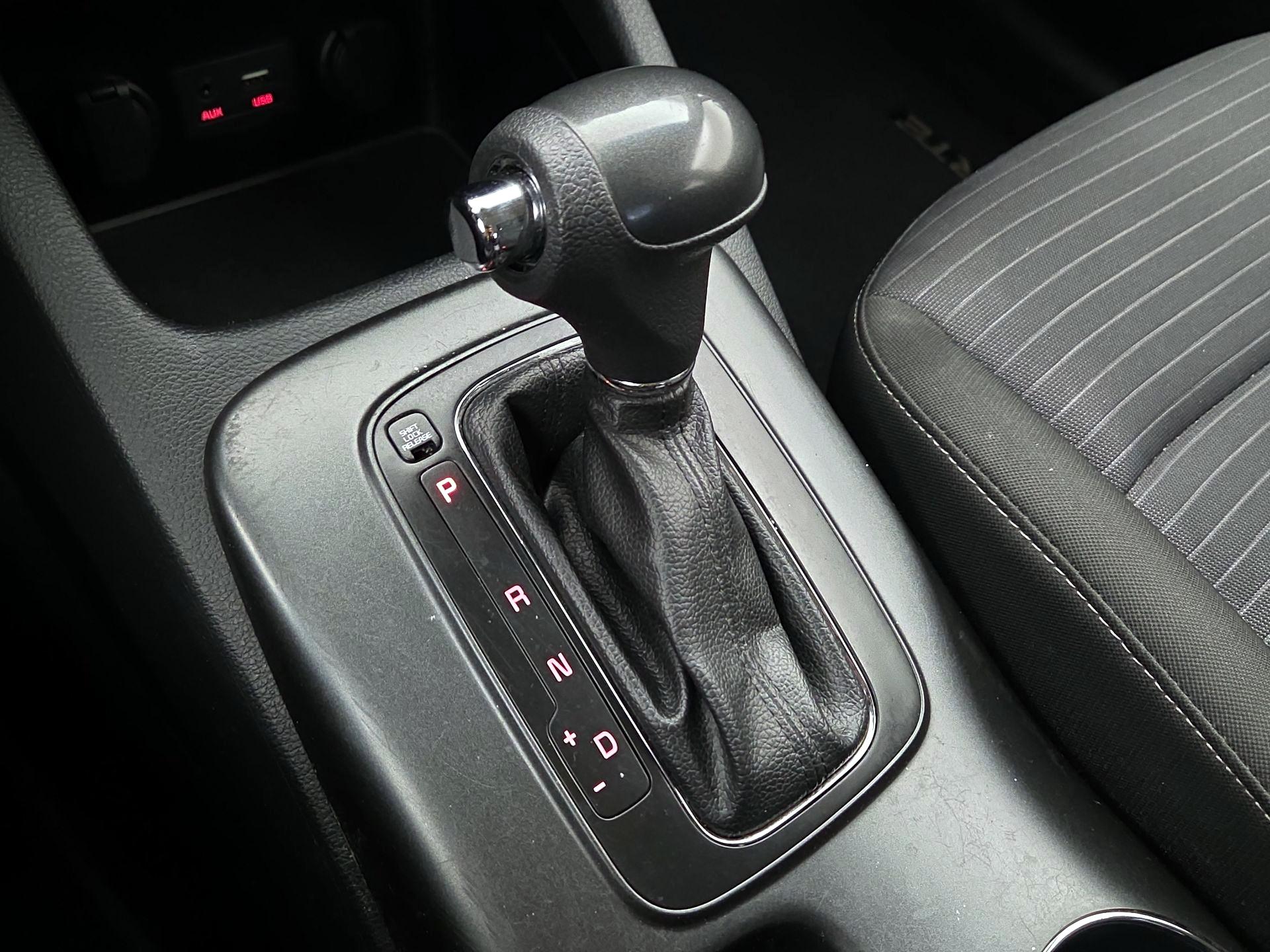 Thumbnail: 2016 Kia Forte - 17