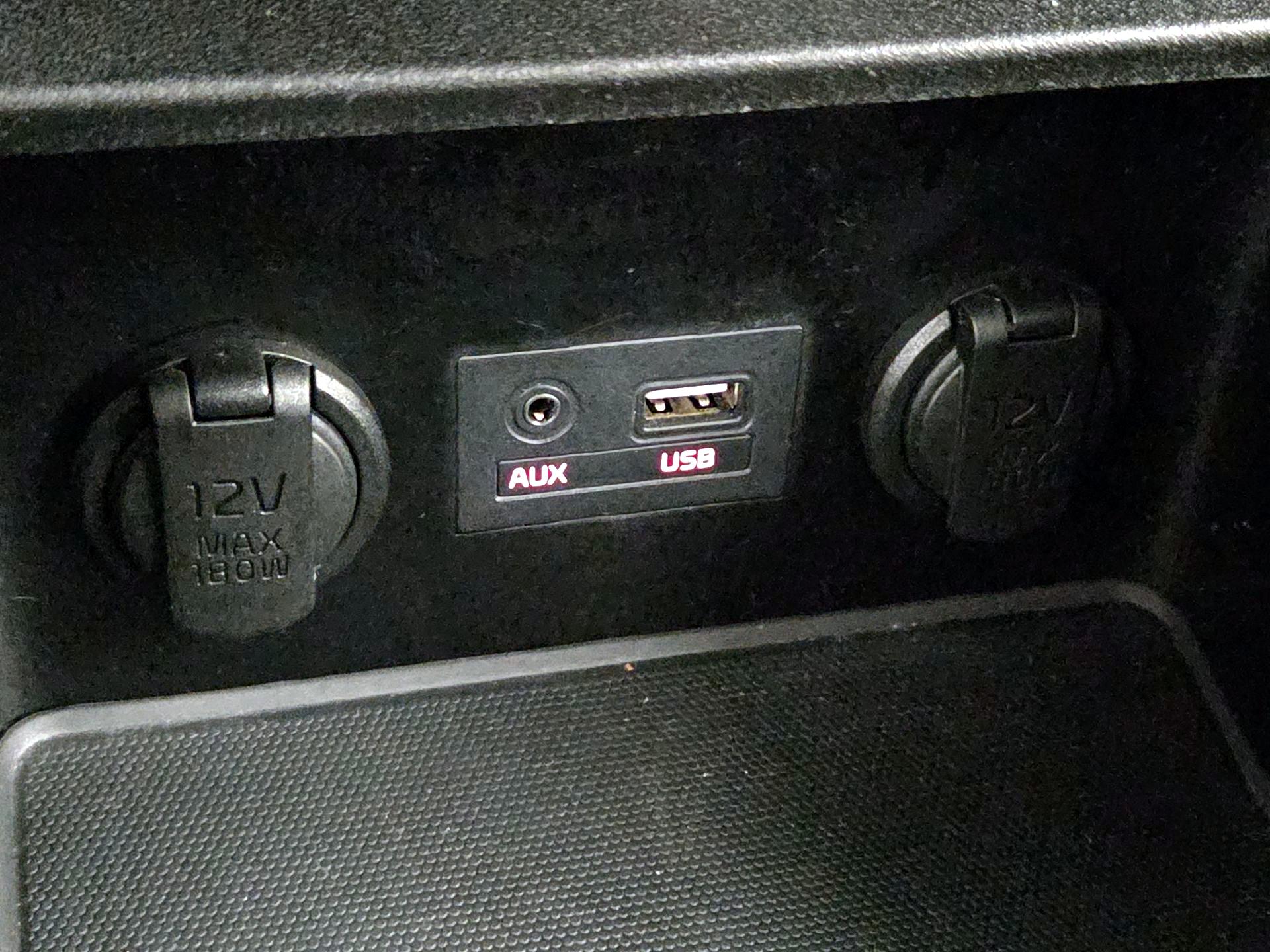 Thumbnail: 2016 Kia Forte - 18