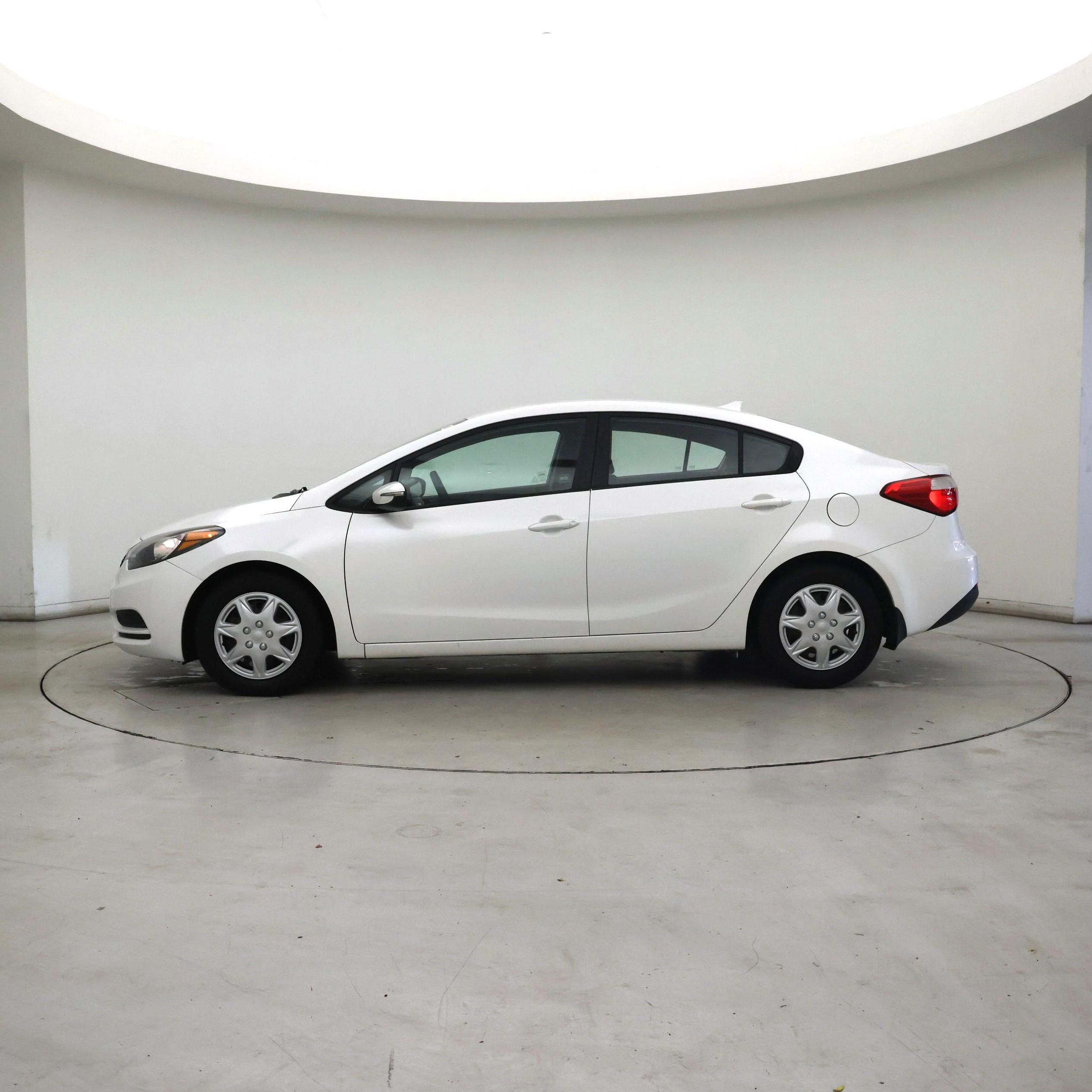 Thumbnail: 2016 Kia Forte - 3