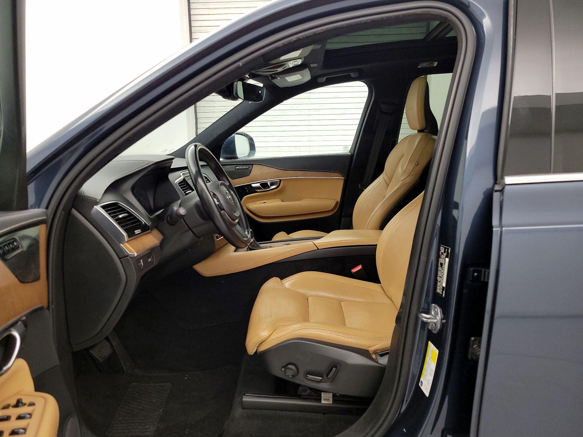 Thumbnail: 2019 Volvo XC90 - 11