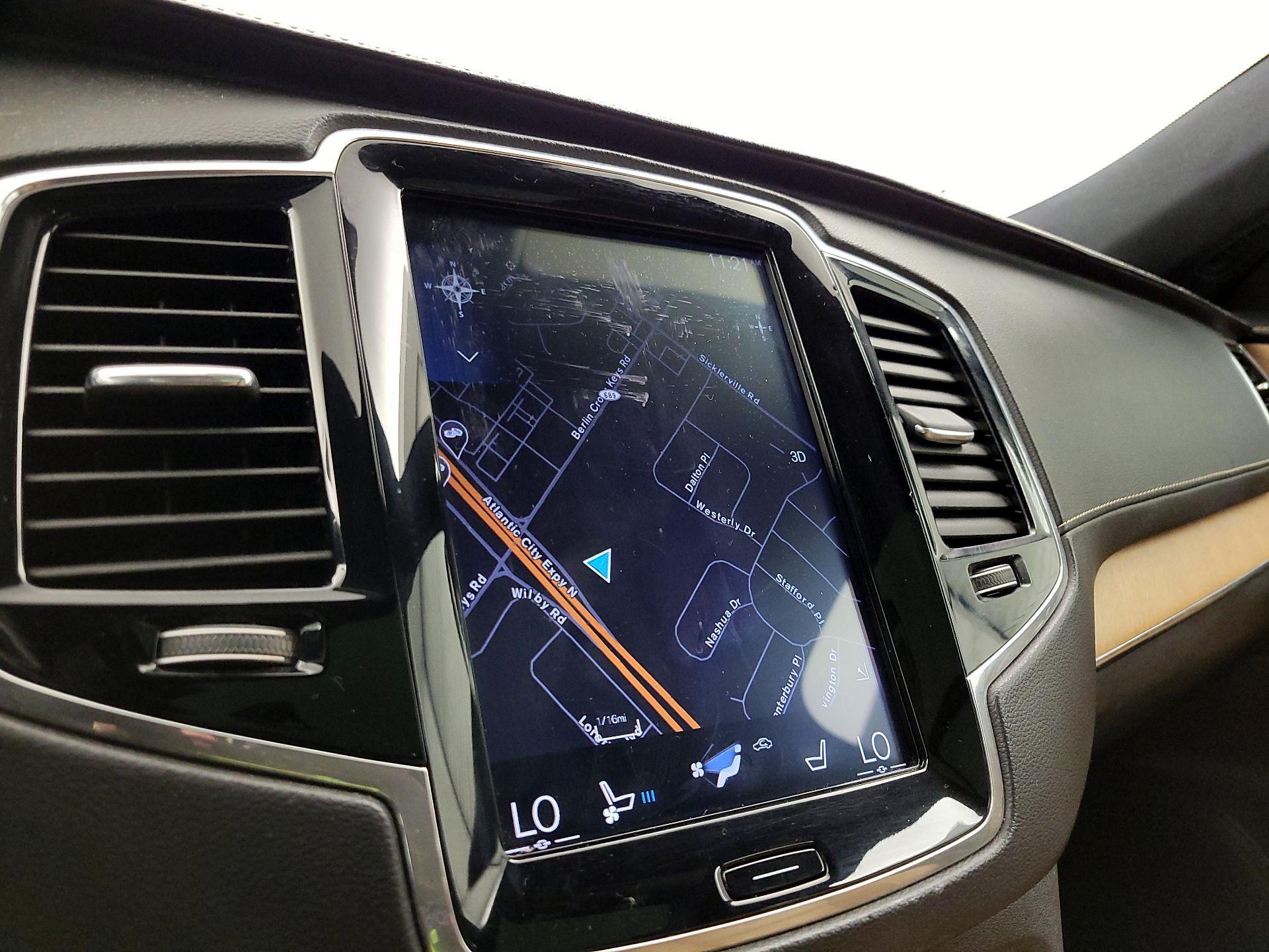 Thumbnail: 2019 Volvo XC90 - 14