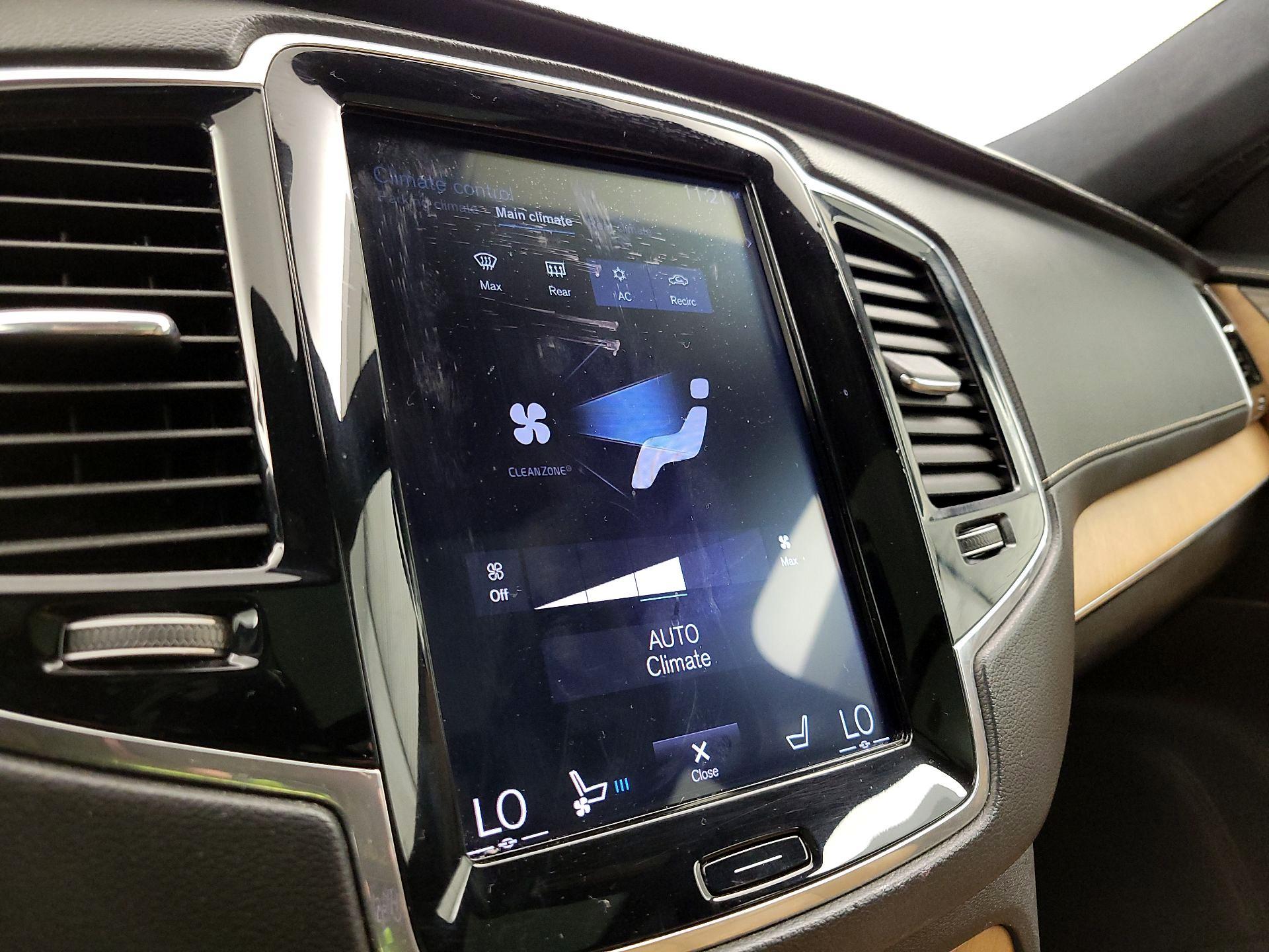 Thumbnail: 2019 Volvo XC90 - 17