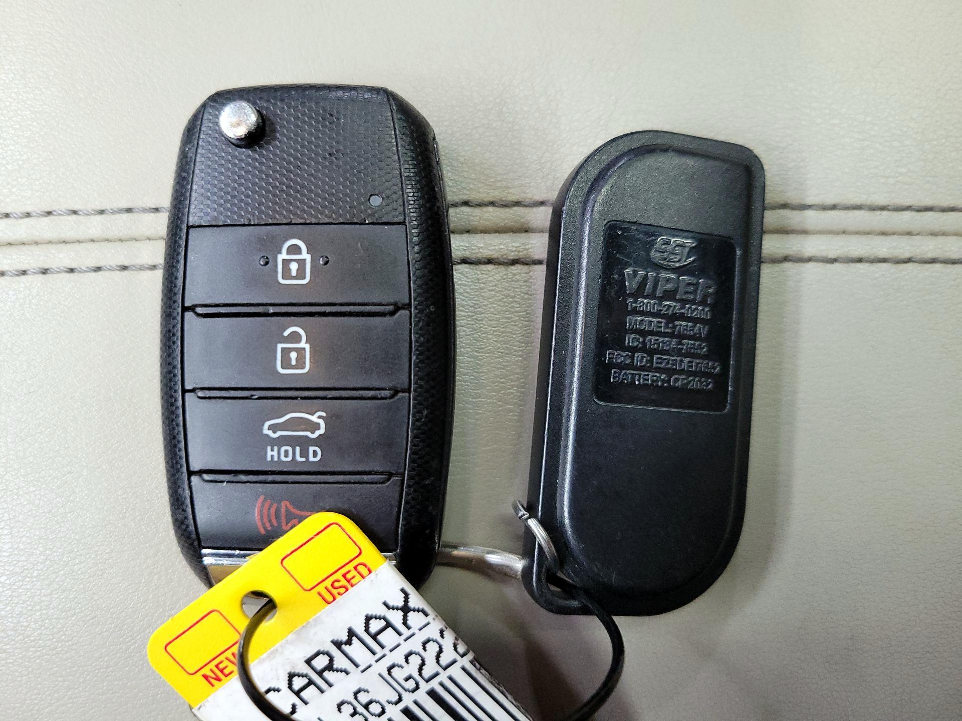 Thumbnail: 2018 Kia Optima - 9