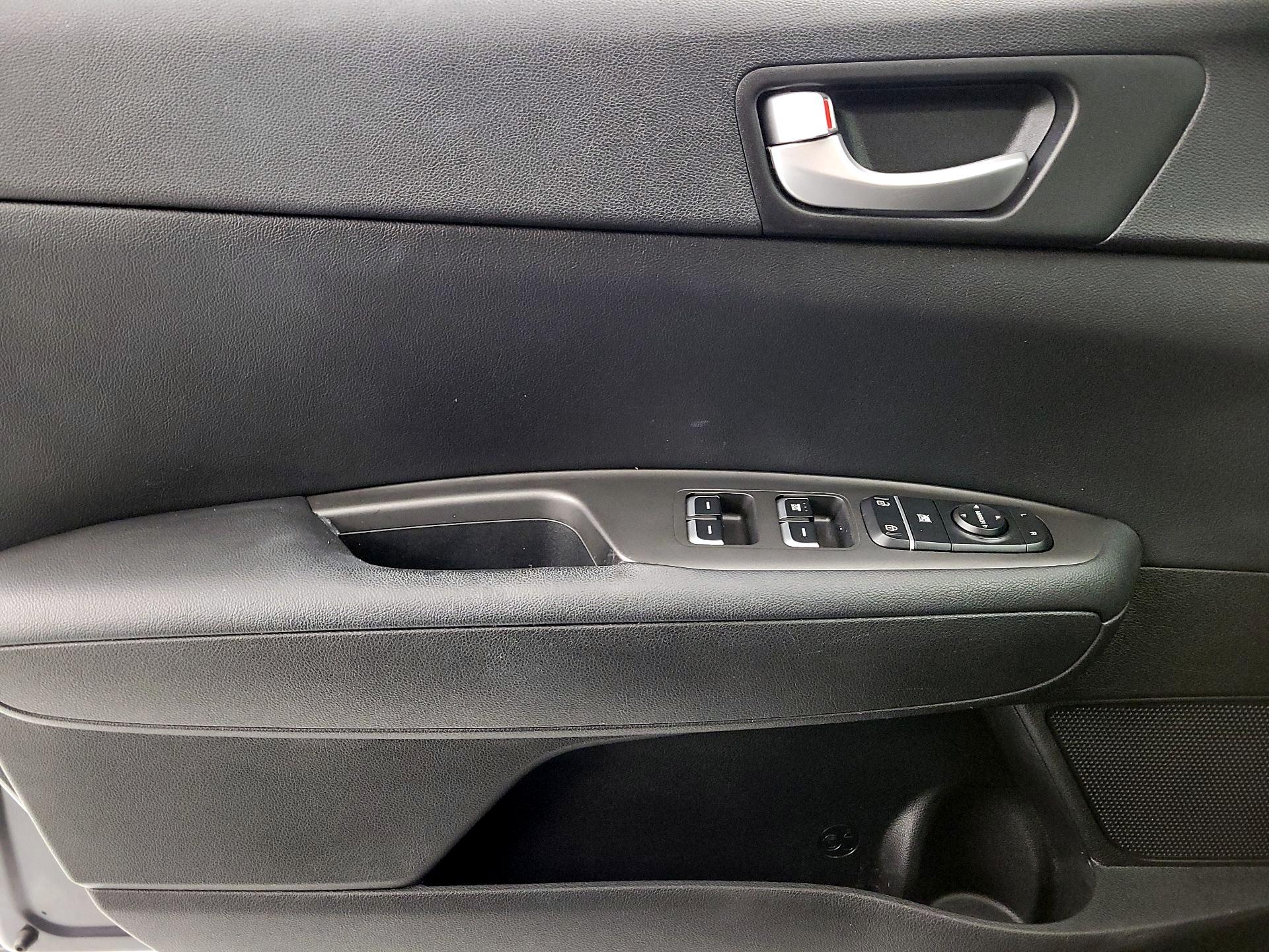 Thumbnail: 2018 Kia Optima - 12