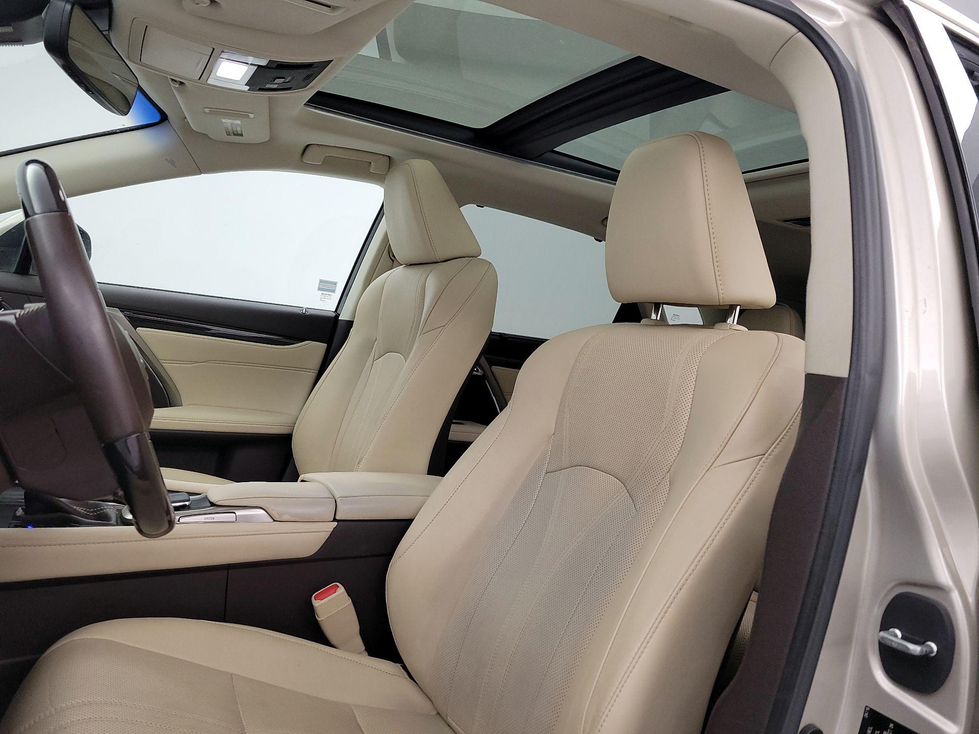 Thumbnail: 2016 Lexus RX - 20