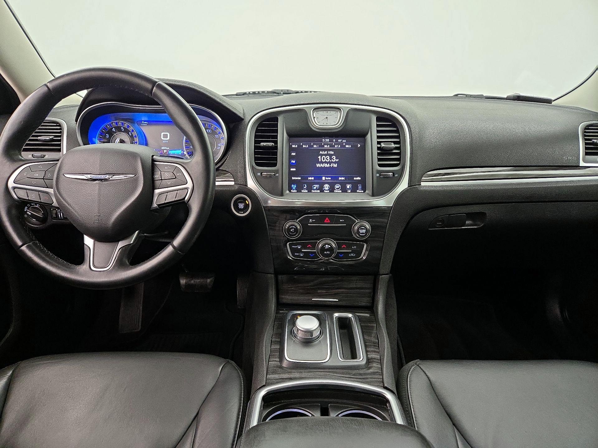 Thumbnail: 2016 Chrysler 300 - 9