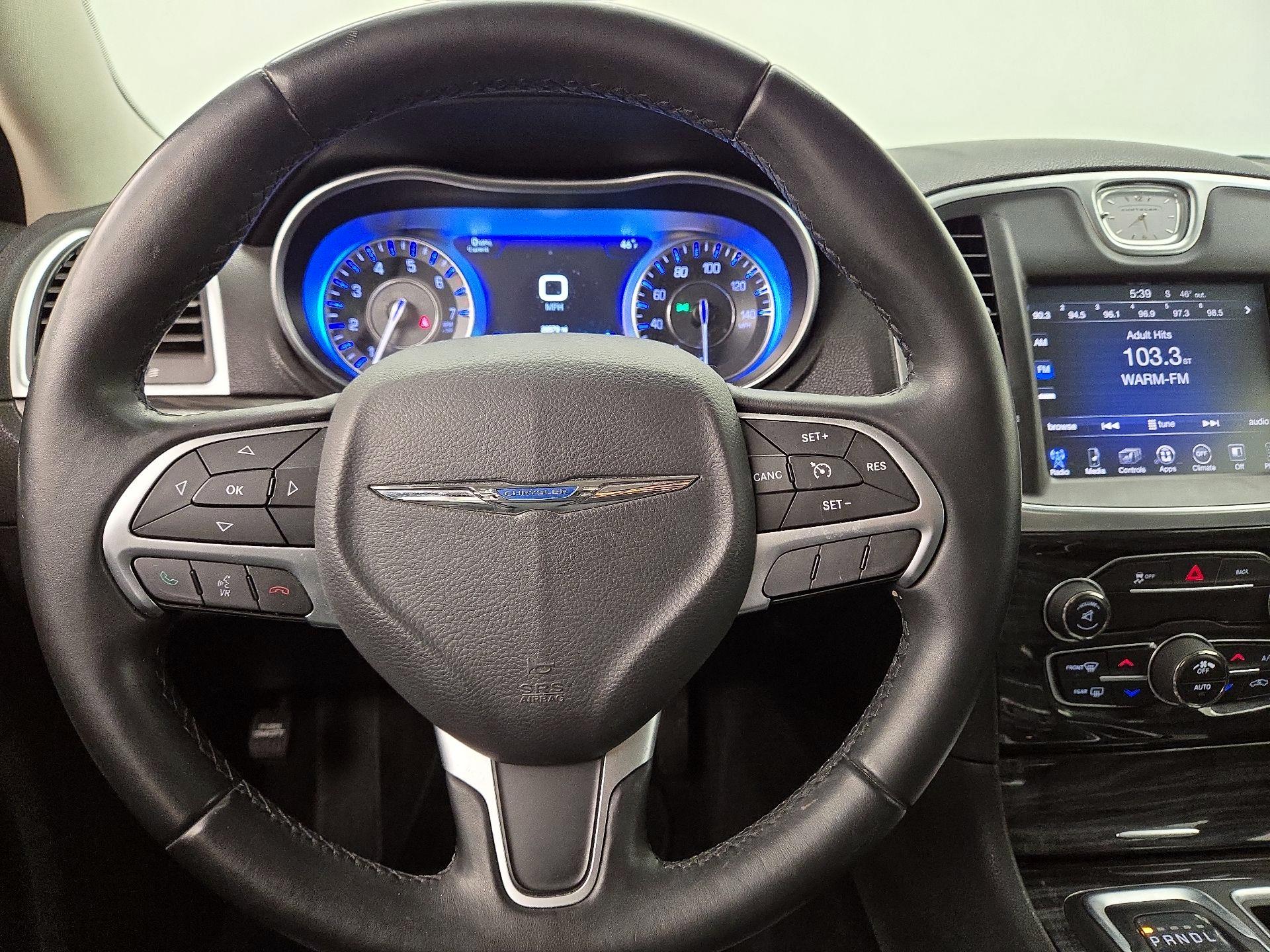 Thumbnail: 2016 Chrysler 300 - 10