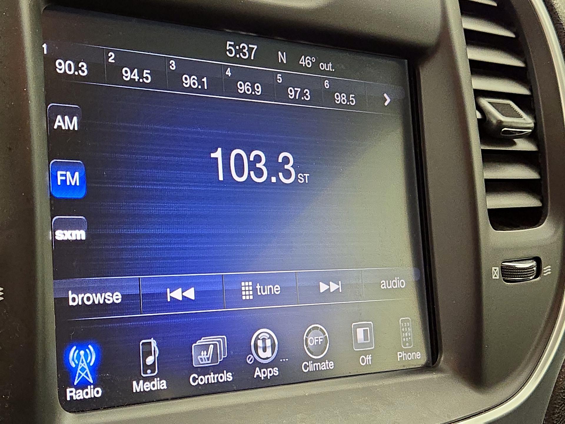 Thumbnail: 2016 Chrysler 300 - 14