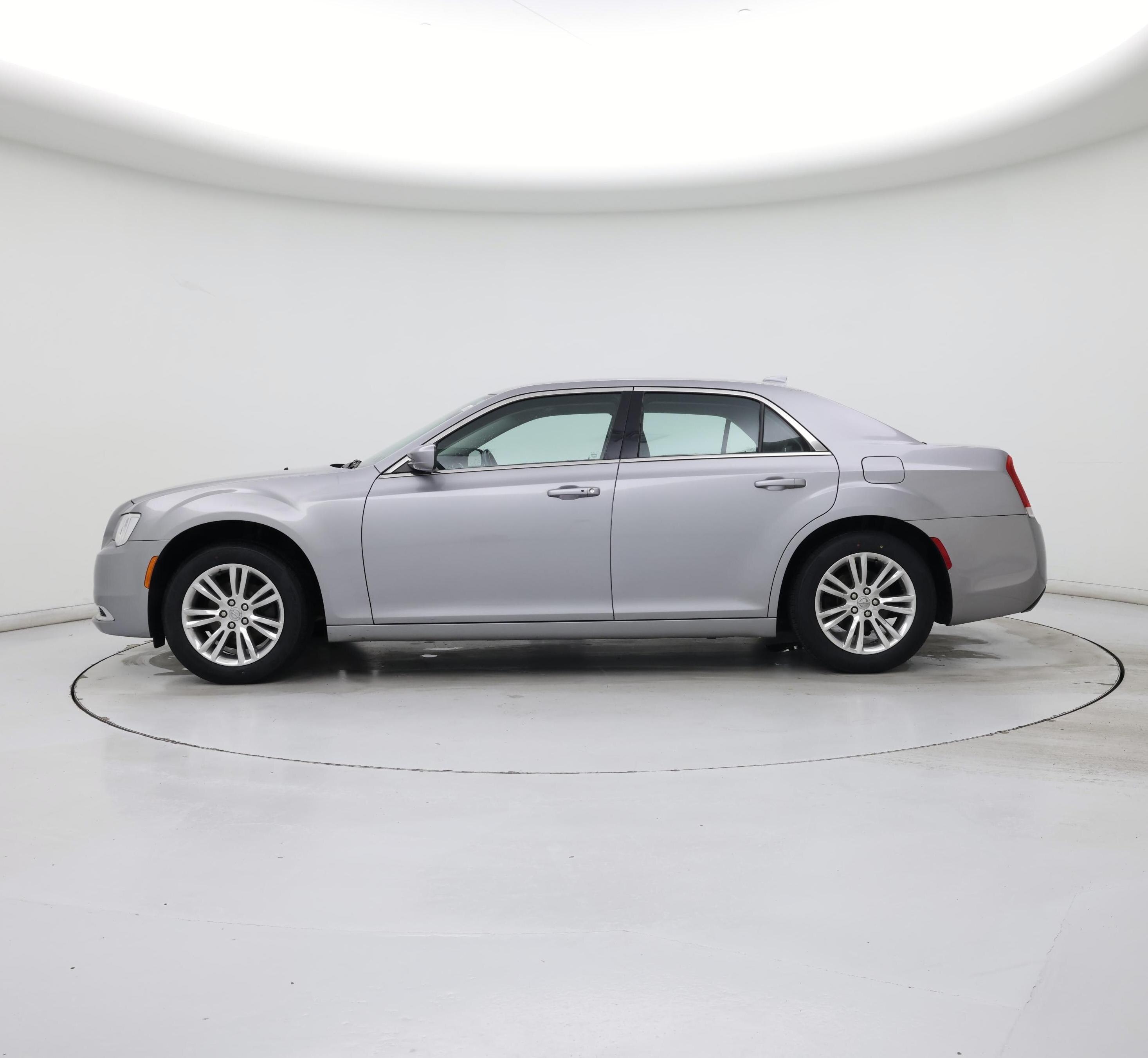 Thumbnail: 2016 Chrysler 300 - 3