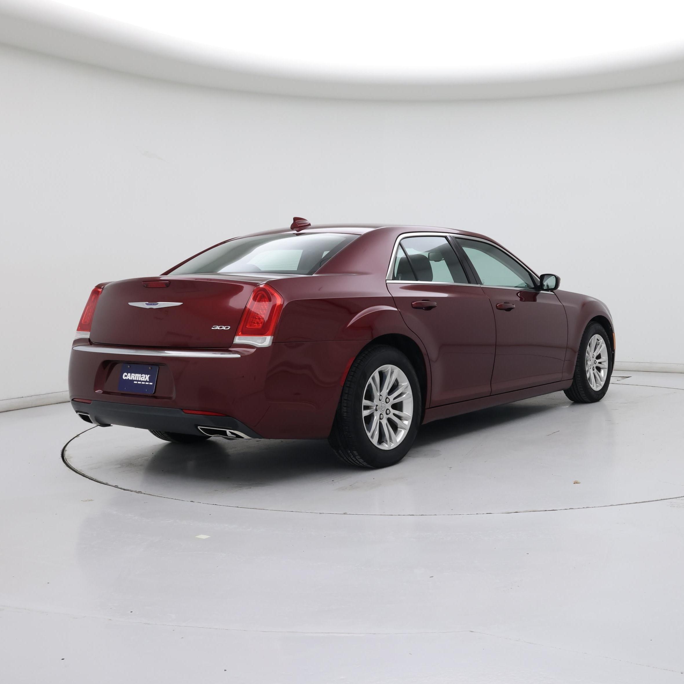 Thumbnail: 2019 Chrysler 300 - 8