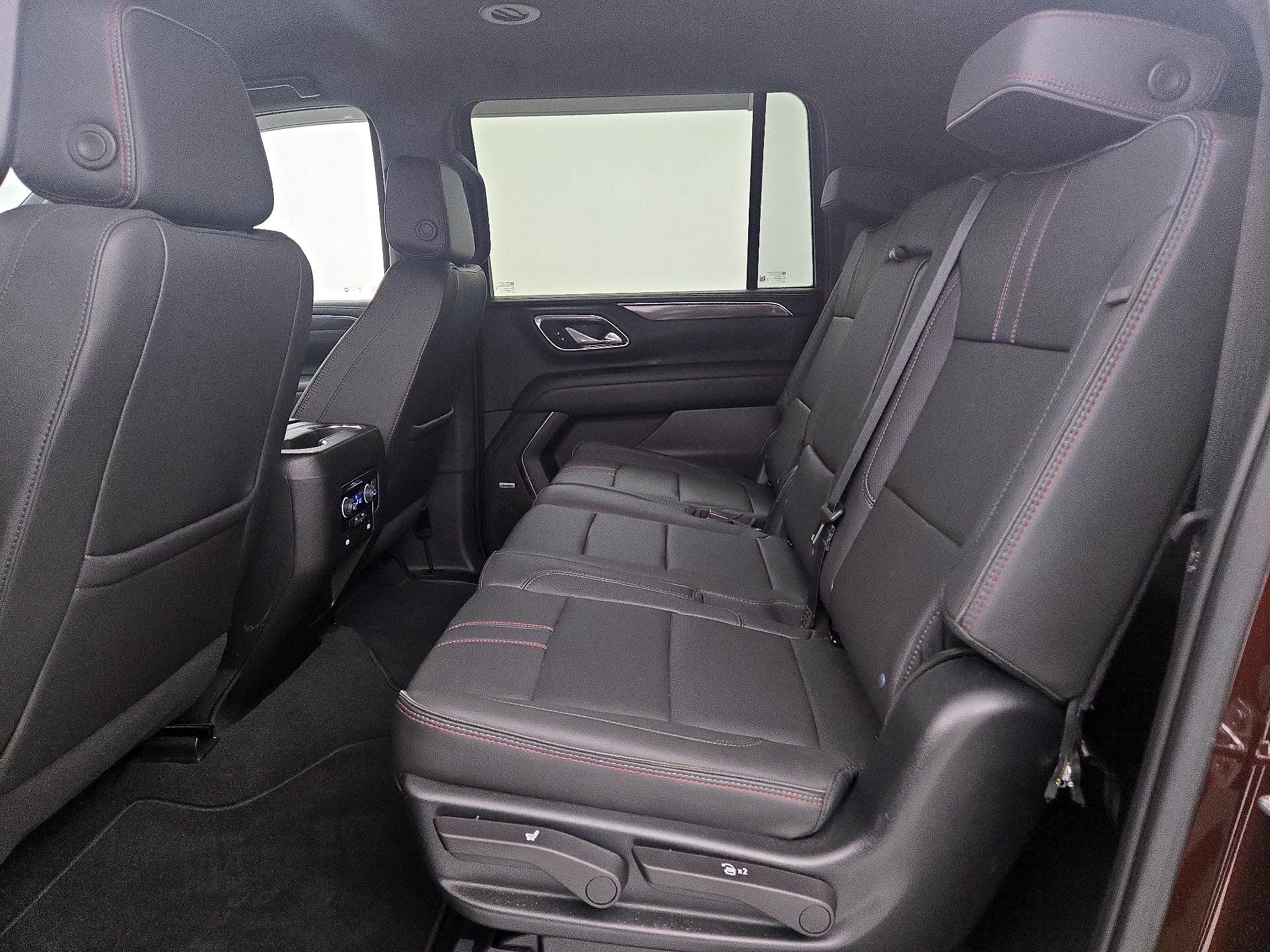 Thumbnail: 2023 Chevrolet Suburban - 20