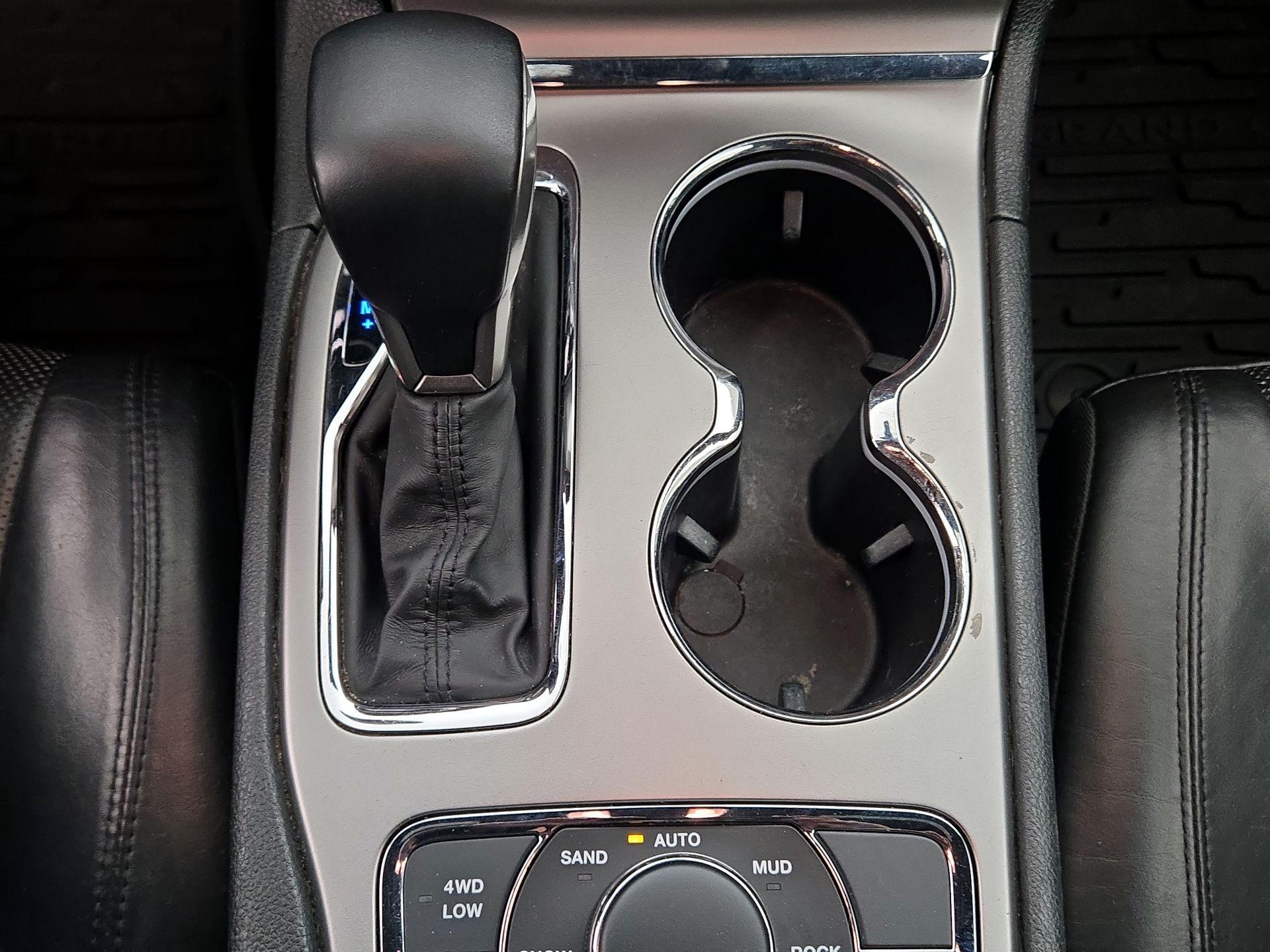 Thumbnail: 2018 Jeep Grand Cherokee - 17