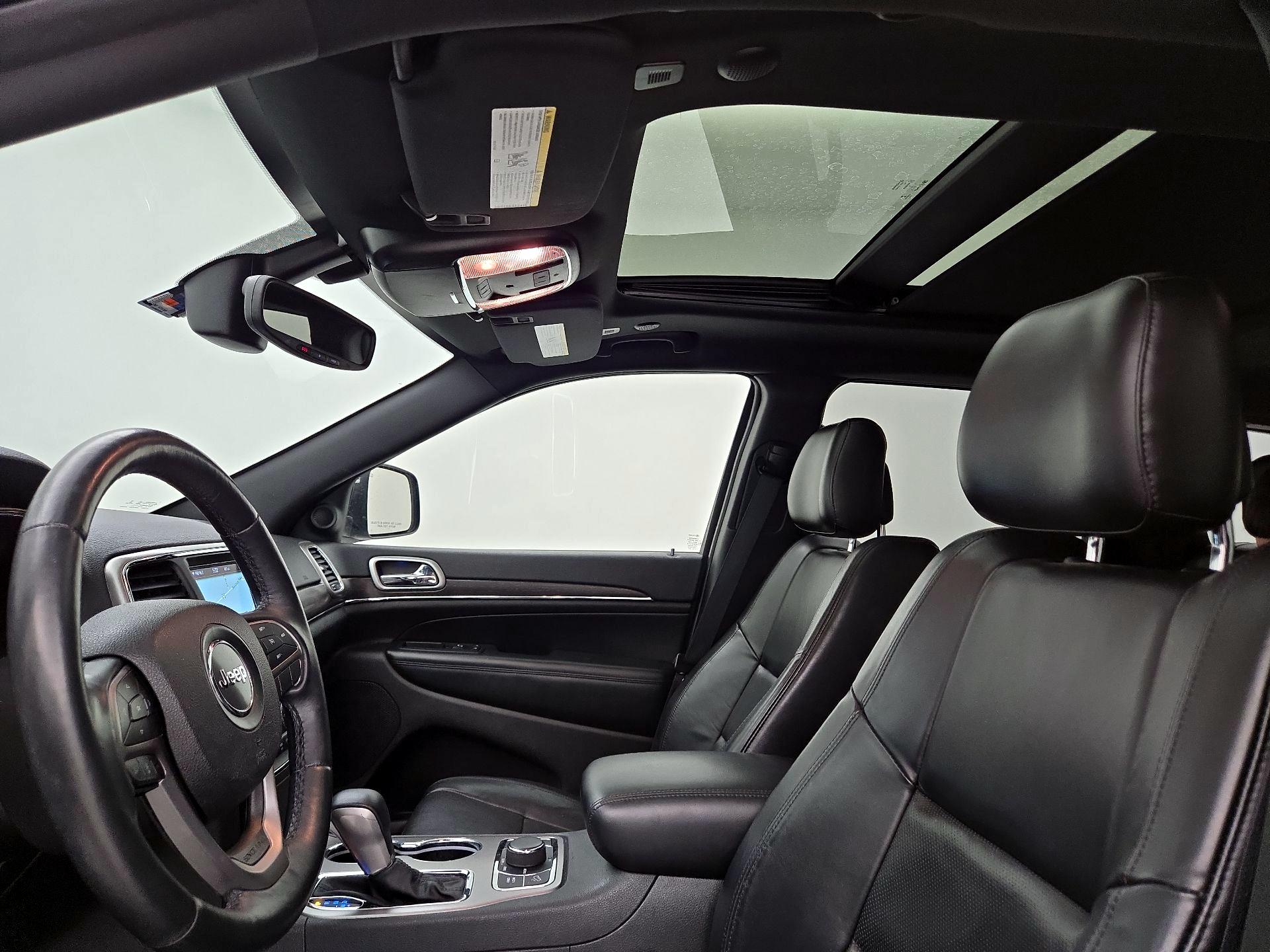 Thumbnail: 2018 Jeep Grand Cherokee - 19