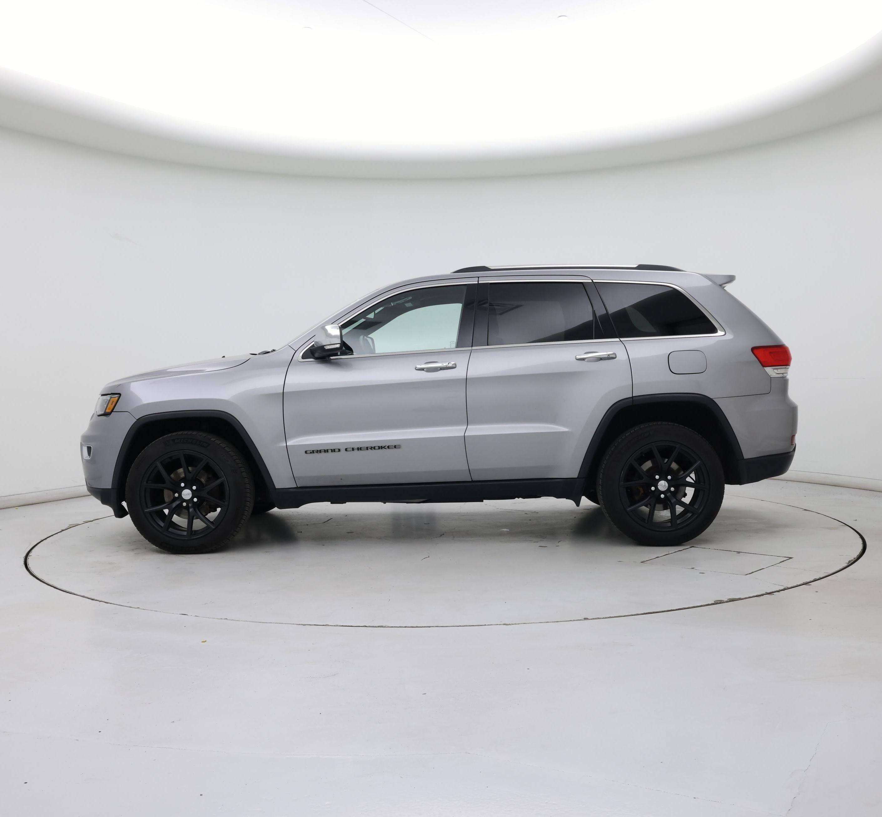 Thumbnail: 2018 Jeep Grand Cherokee - 3