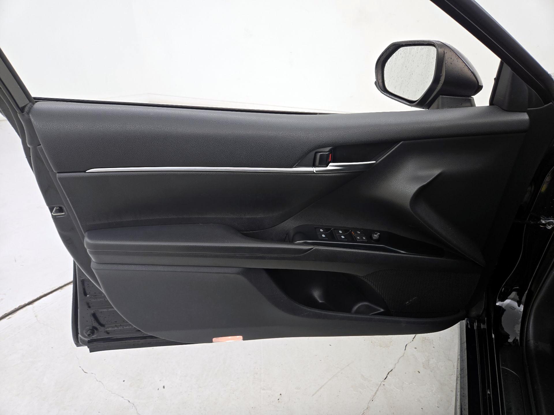 Thumbnail: 2019 Toyota Camry - 12
