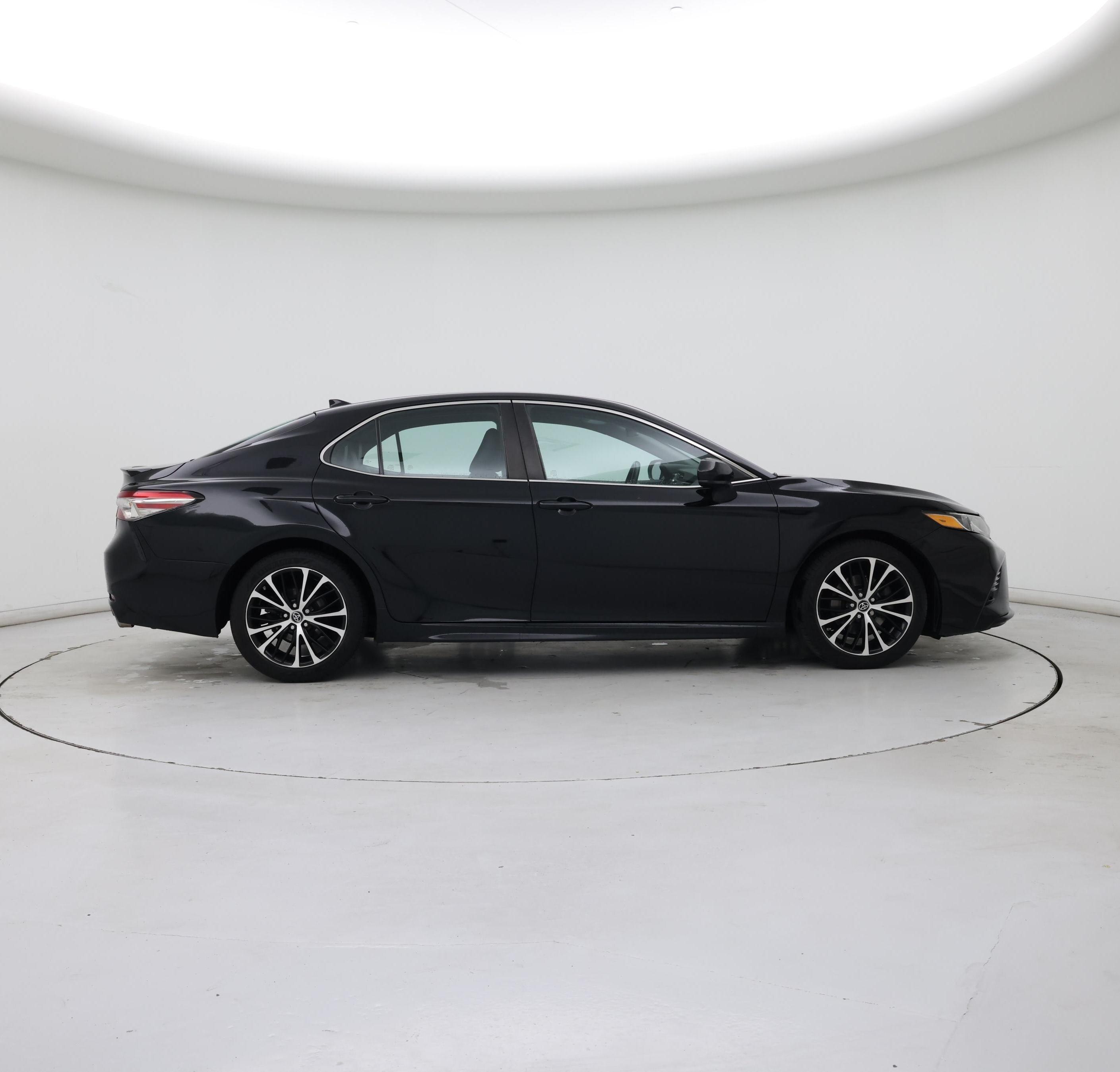 Thumbnail: 2019 Toyota Camry - 7