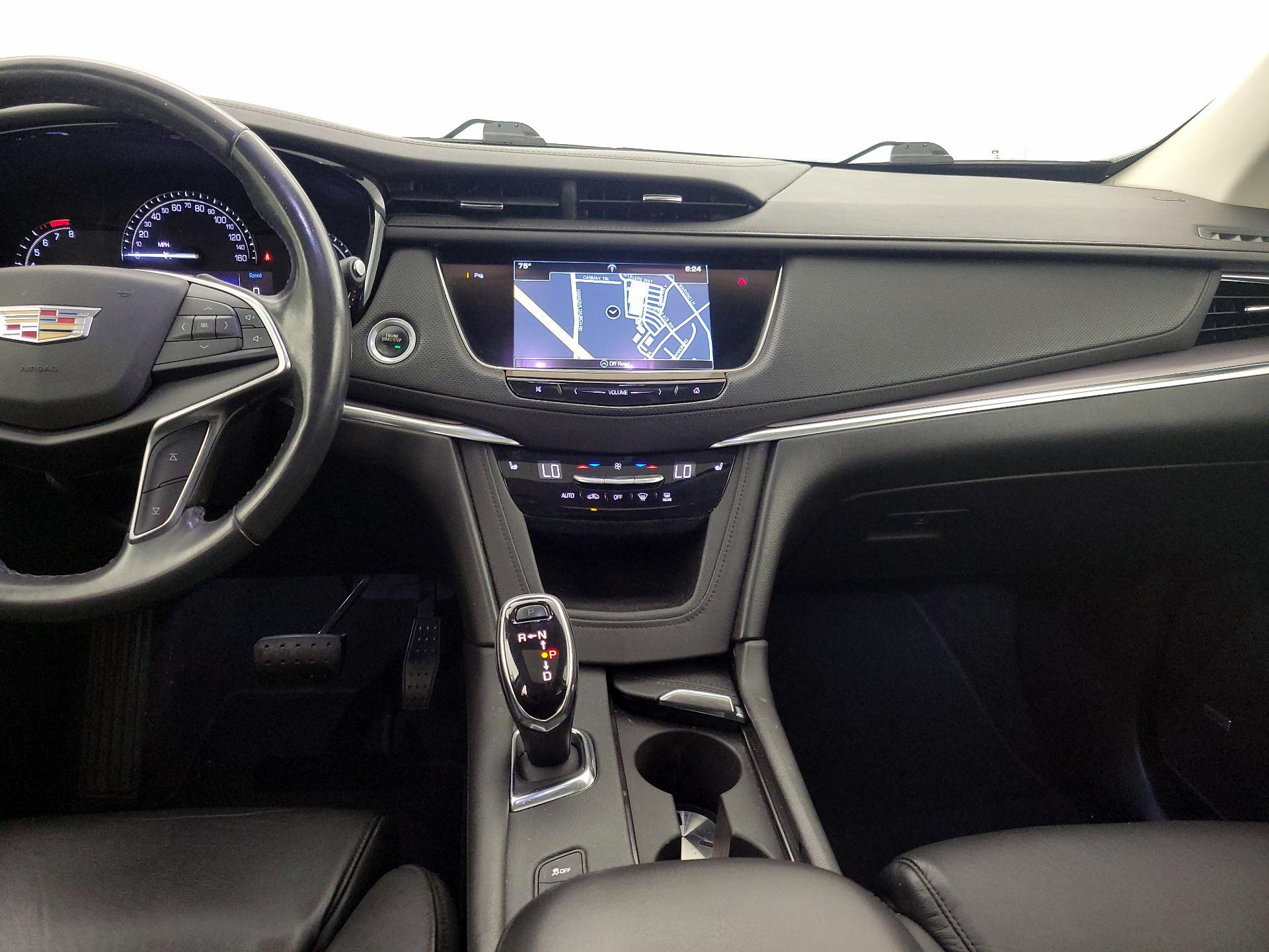 Thumbnail: 2017 Cadillac XT5 - 9