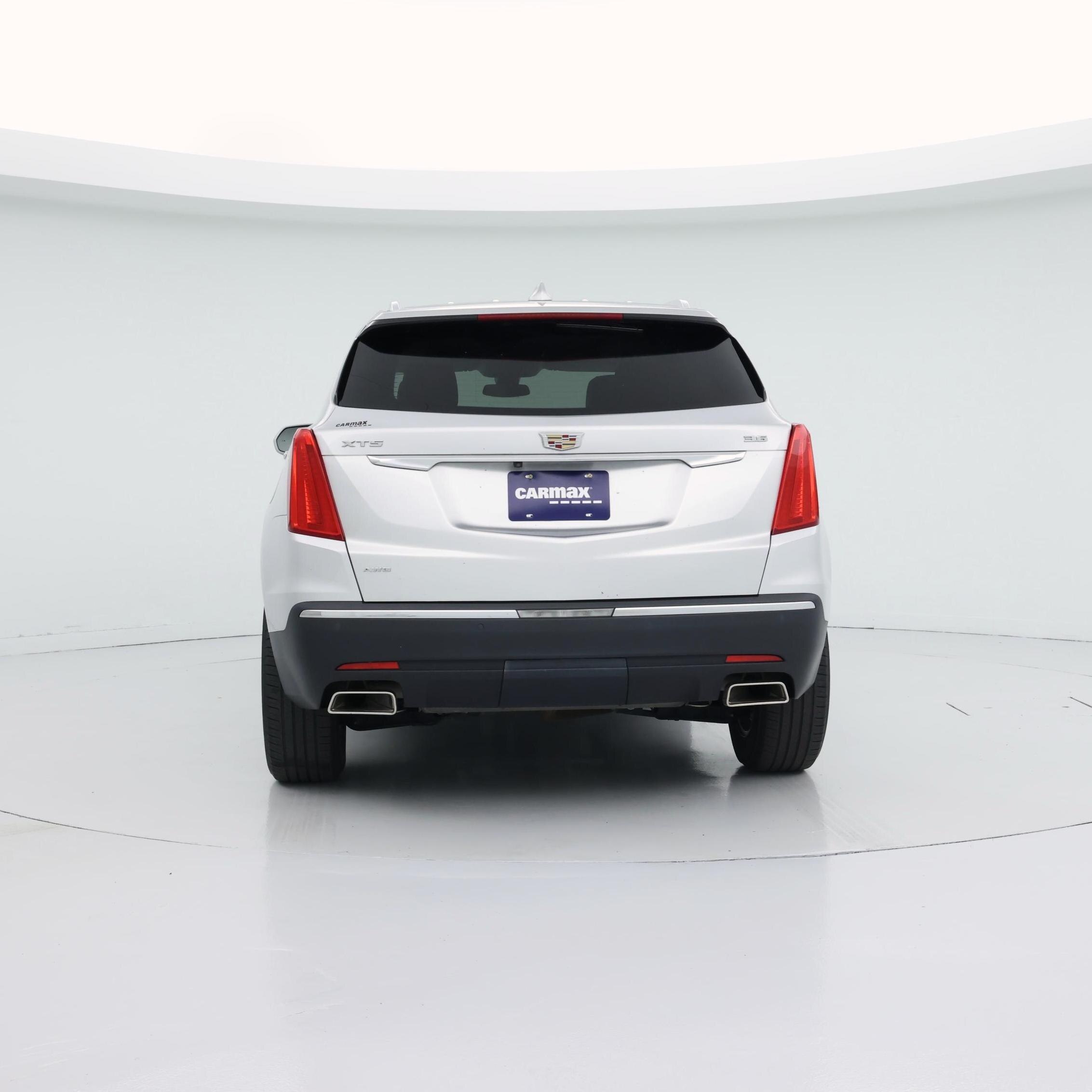 Thumbnail: 2017 Cadillac XT5 - 6