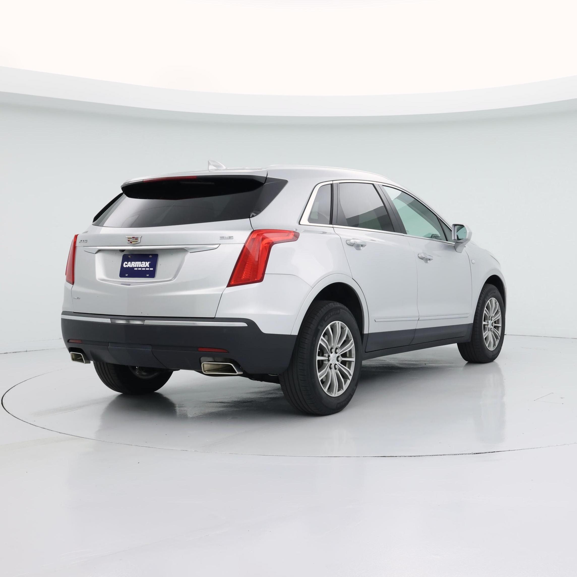 Thumbnail: 2017 Cadillac XT5 - 8